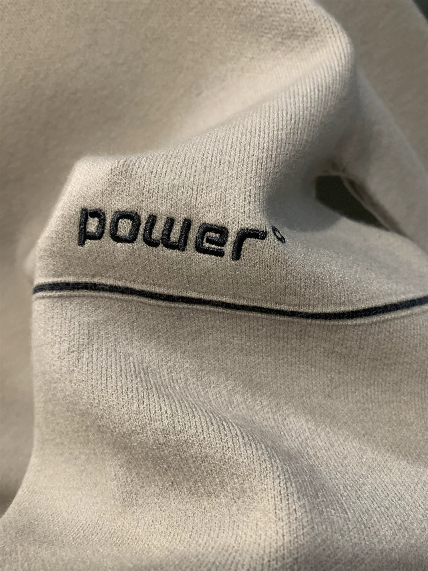 Don Quixote Sea Series! Mềm mại và tinh tế! Áo len dệt kim cổ tròn ấm áp, giản dị dành cho nam mùa thu đông.