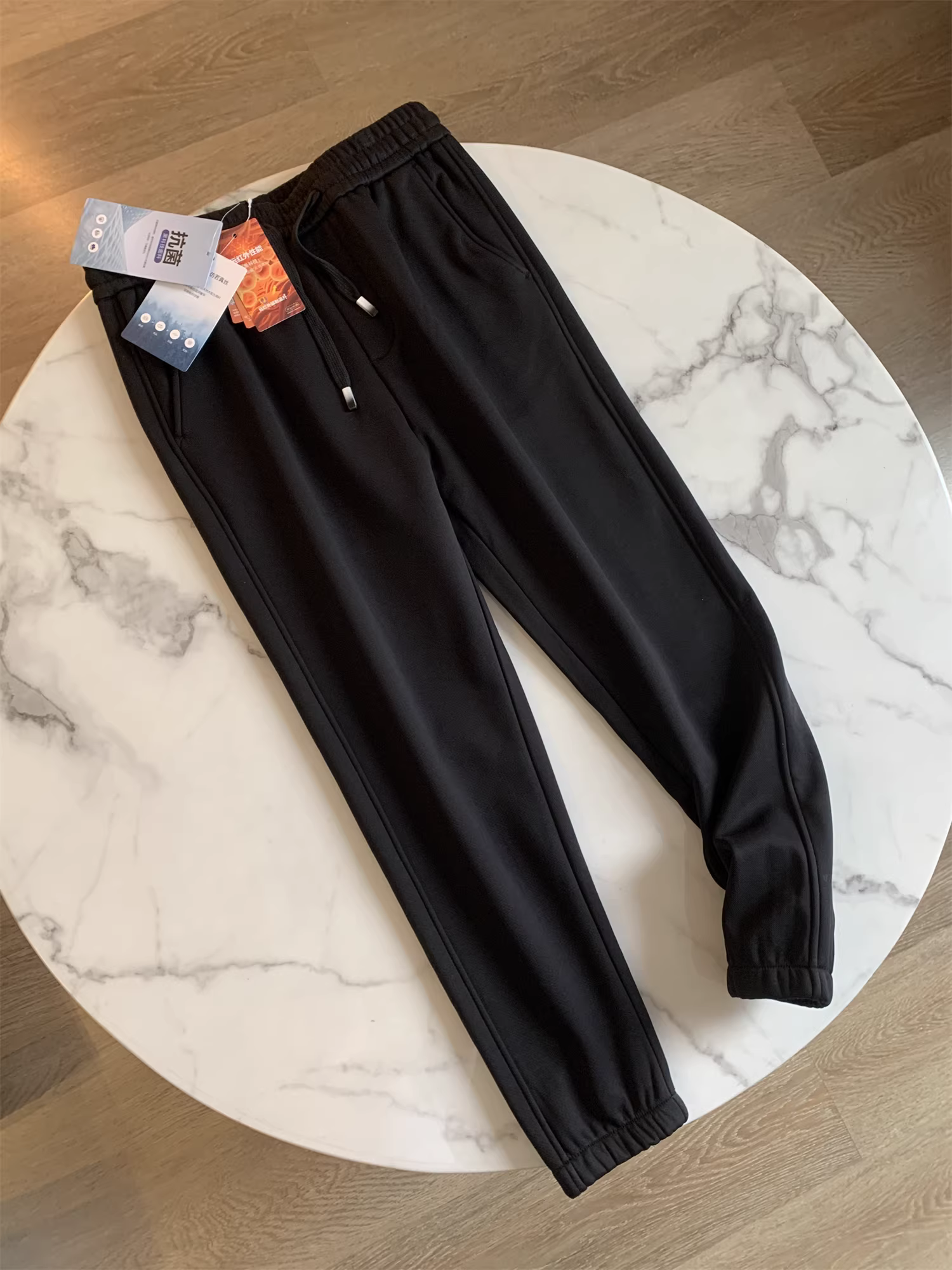 Nâng cấp chất lượng Don Quixote! Có lớp lót lông cừu và dày dặn! Quần jogger thể thao mùa thu đông vừa vặn tuyệt vời dành cho nam giới.