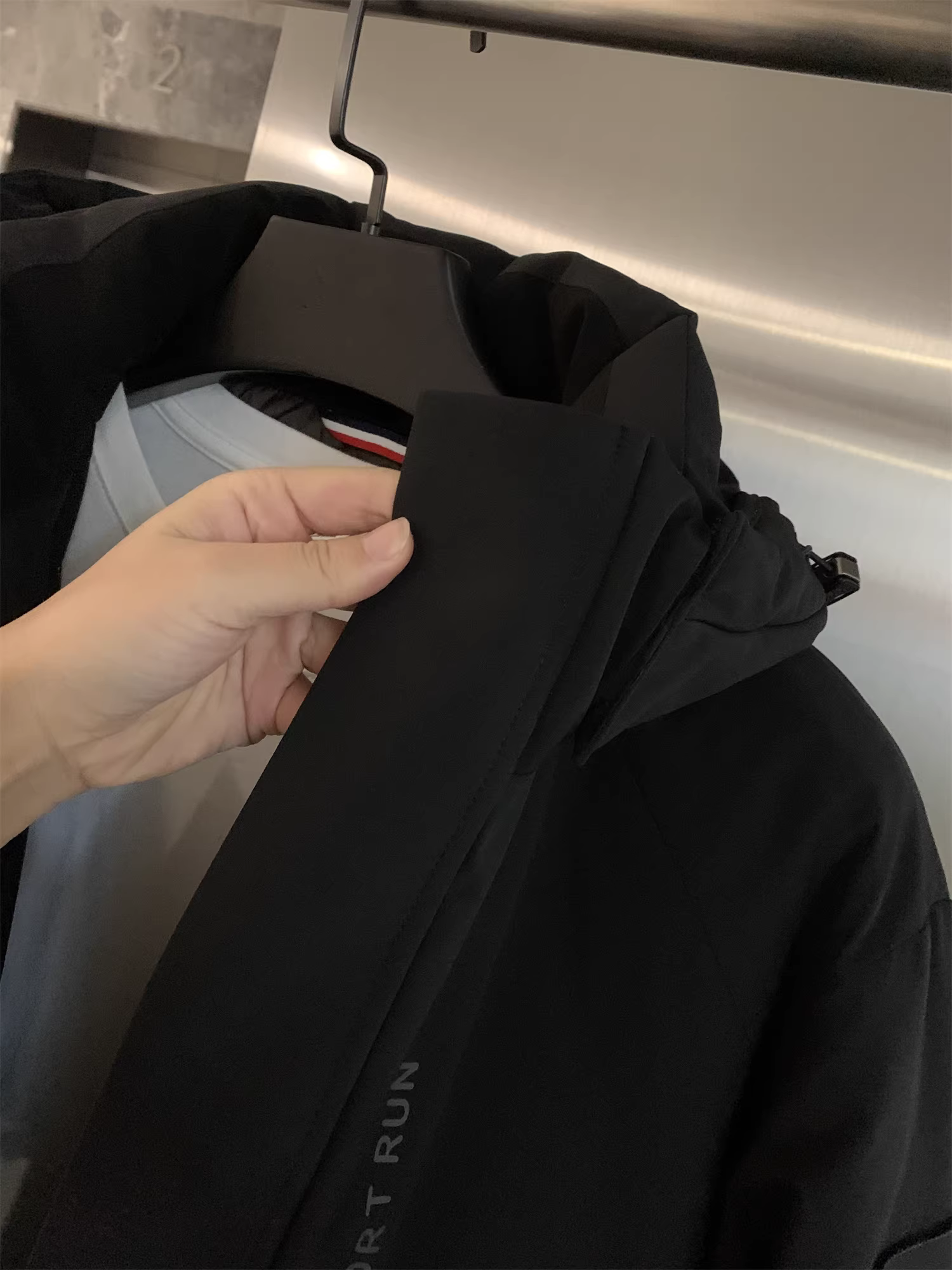 Don Quixote: Hơn 1000 sản phẩm trên quầy! Chịu được nhiệt độ lạnh đến -20 độ! Áo khoác giữ ấm mùa đông cho nam, thích hợp cho công việc ngoài trời.