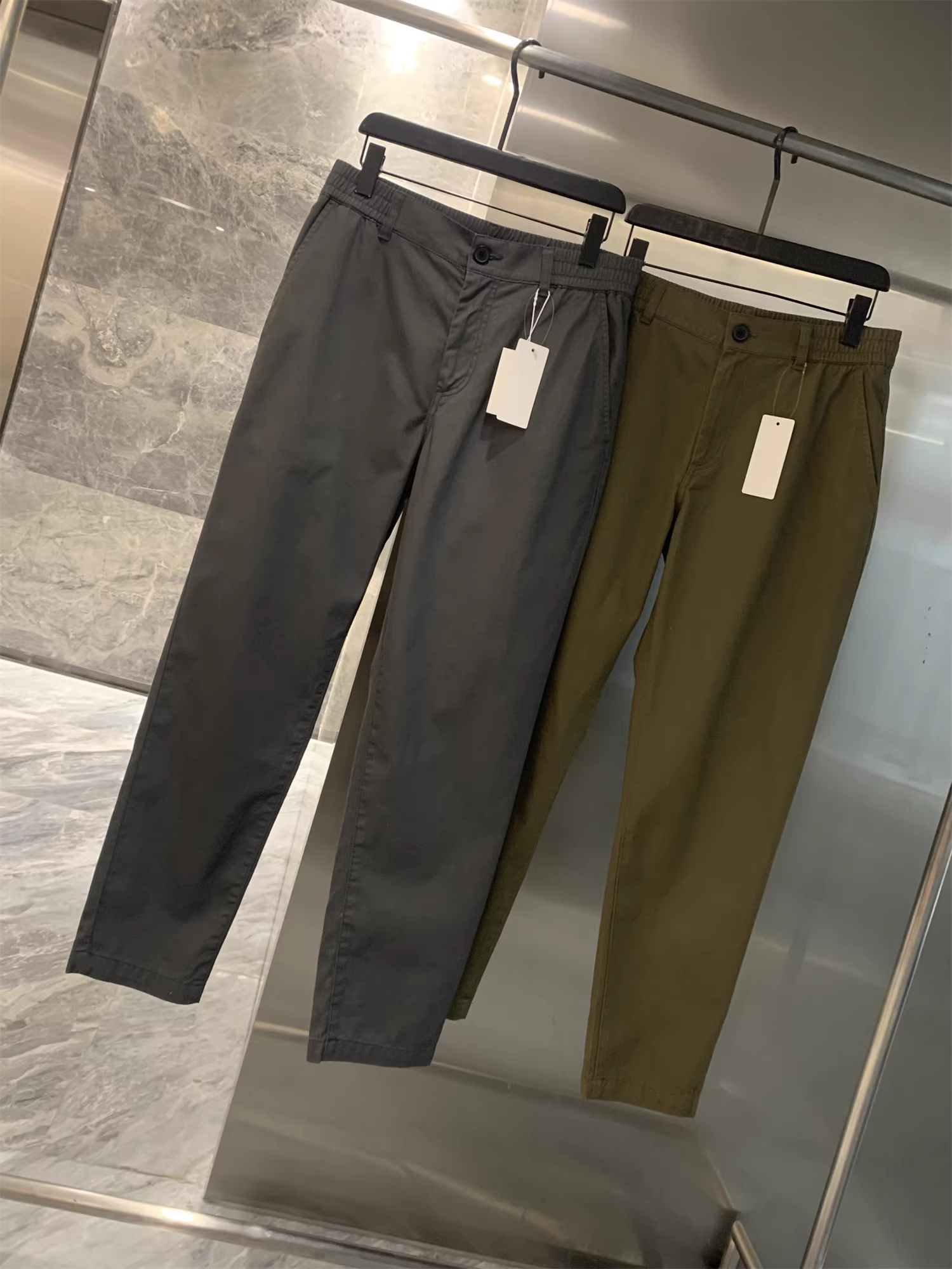 Don Quixote: Hàng độc đáo và chất lượng cao! Thoáng khí! Quần âu nam dáng thẳng, thiết kế ba chiều, đa năng.