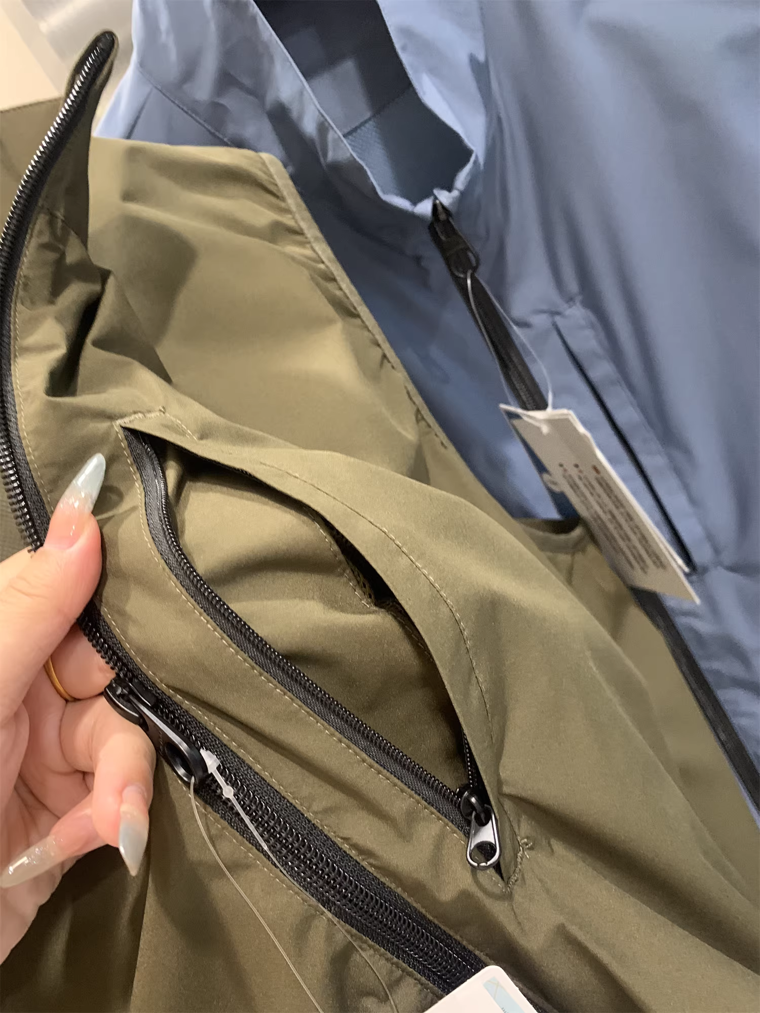 Don Quixote Urban Functionality! Có thể mặc được cả nam và nữ! Áo vest thường ngày có cổ đứng chống gió và chống thấm nước mùa xuân và mùa hè rất hợp thời trang.