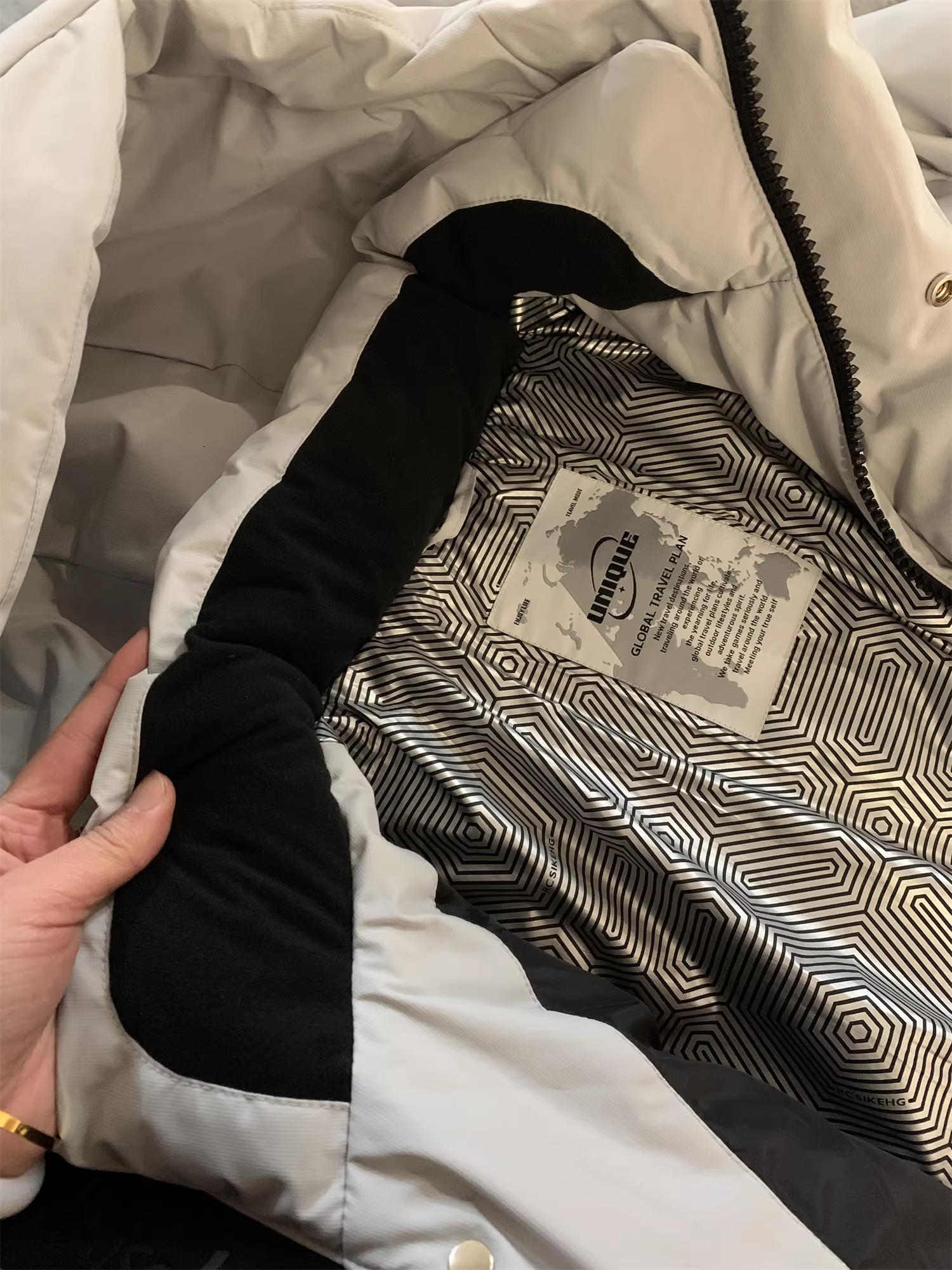 Áo khoác lông vũ Don Quixote Walking Duck Down! Áo khoác lông vũ dày dặn, ấm áp, có mũ trùm đầu dài dành cho nam và nữ, hợp thời trang.