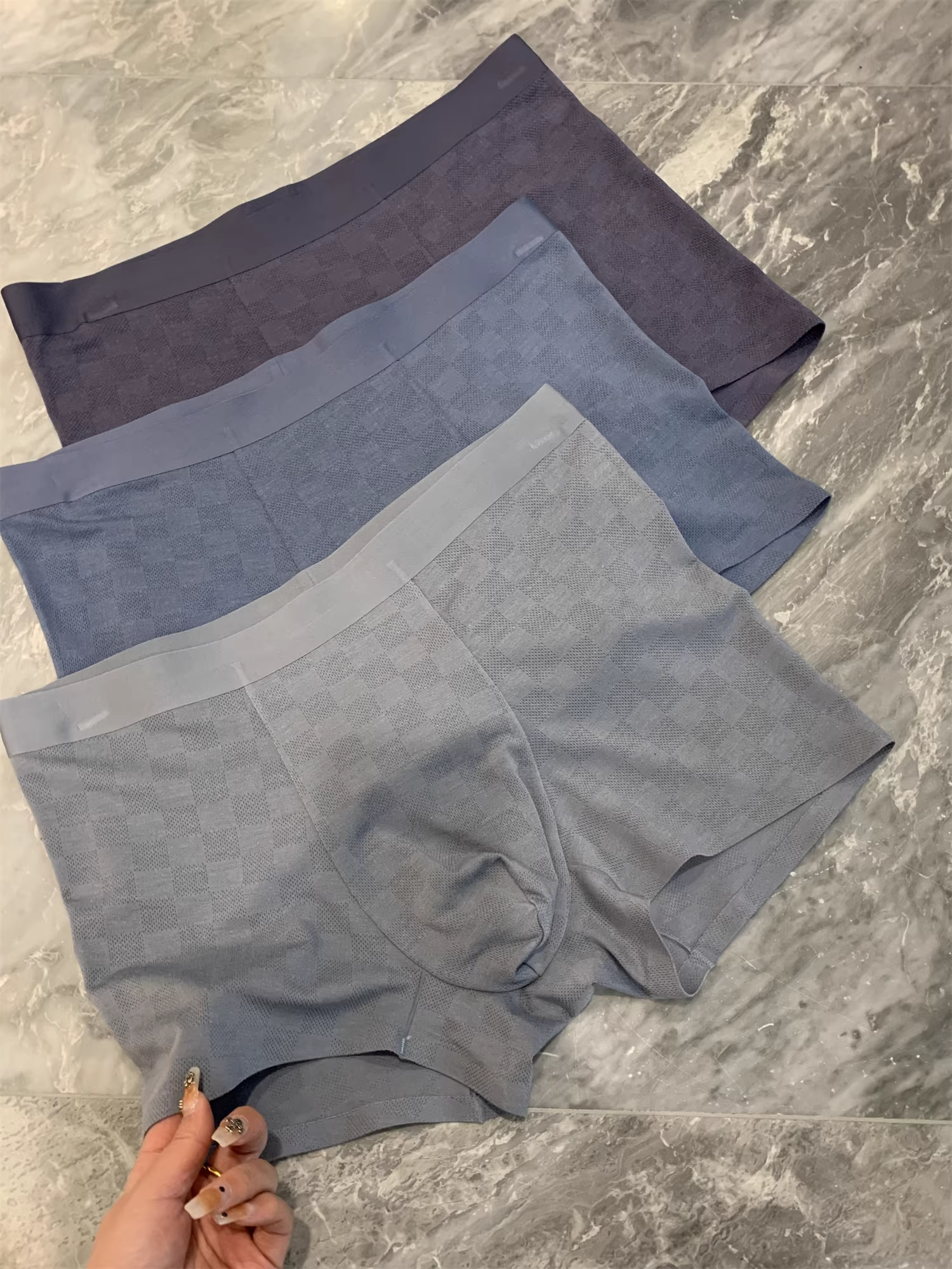 Don Quixote, một hộp gồm ba đôi! Phối chất liệu Ramie + Modal! Quần lót nam thoáng mát, co giãn.