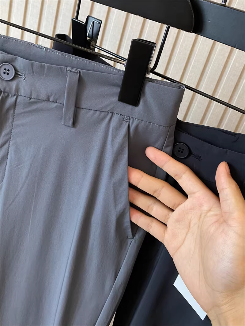 Don Quixote rất sảng khoái và mát mẻ! Nhanh khô, thoáng khí, co giãn bốn chiều! Quần âu nam màu trơn siêu mỏng dành cho mùa hè.