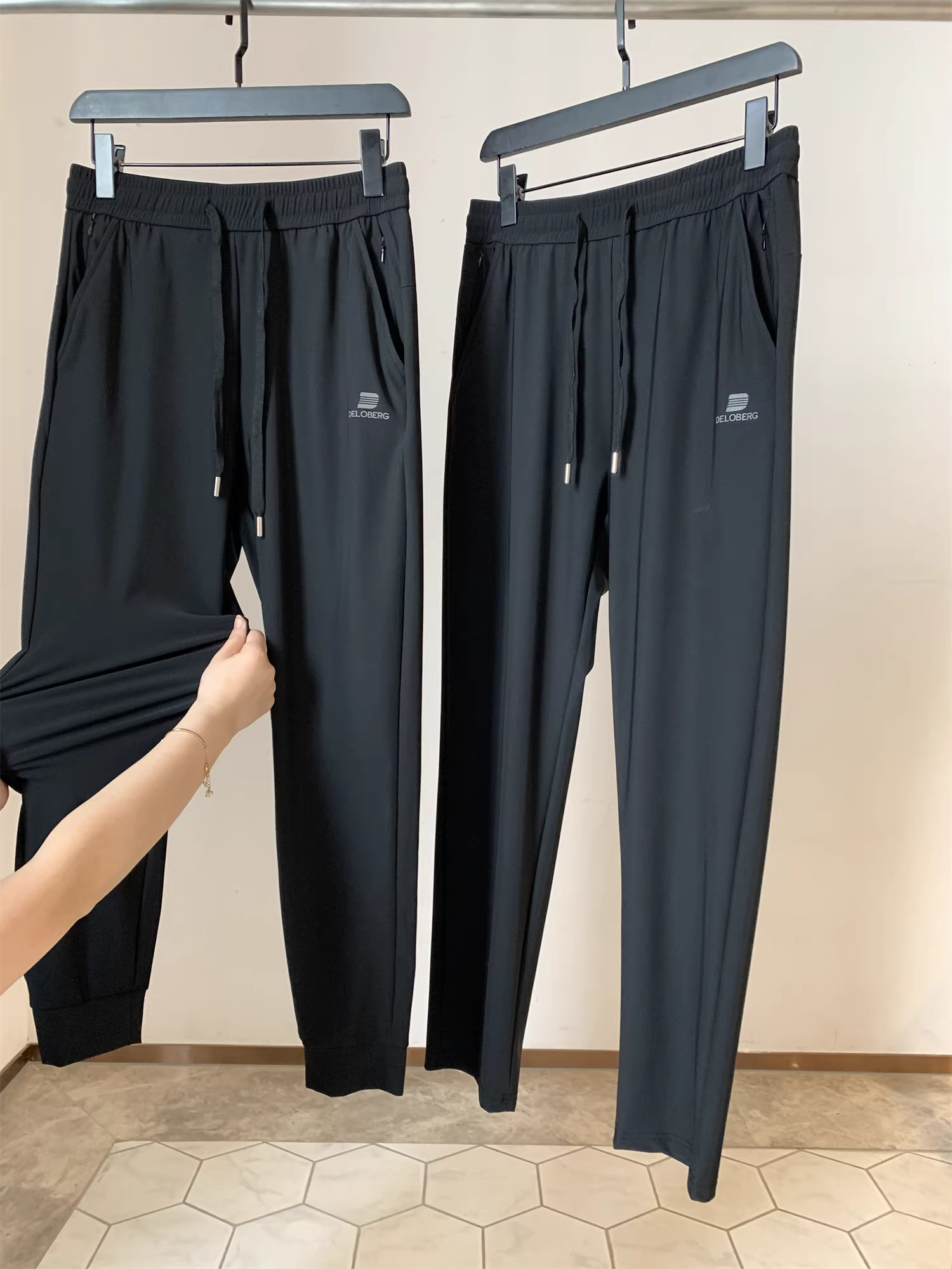 Thương hiệu Don Quixote! Chất liệu lụa đá co giãn cao! Quần thể thao/quần suông lưng thun co giãn mùa hè dành cho nam.