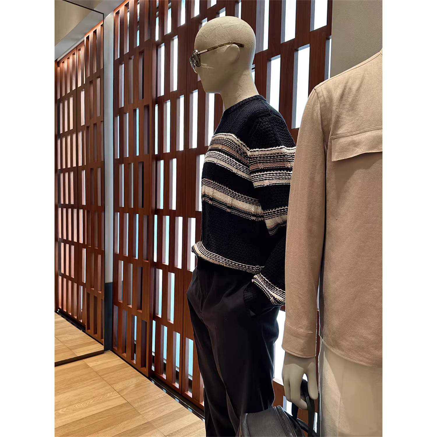 Áo len nam phong cách Don Quixote cổ điển Ý! Chất liệu jacquard dệt thô bền chắc! 100% cotton chải kỹ, thích hợp cho mùa thu đông.