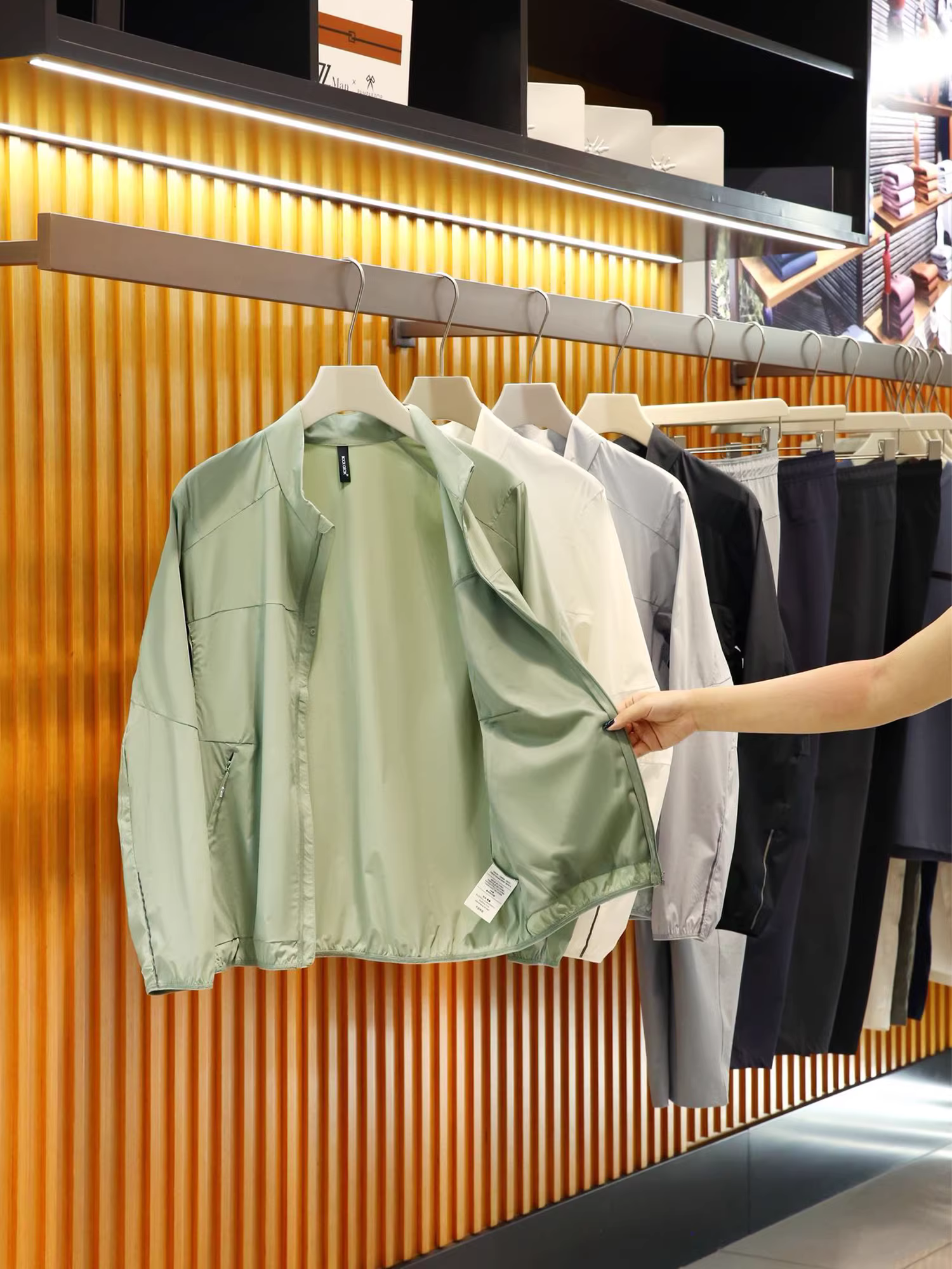 Công nghệ Don Quixote Dongli! Mỏng như cánh bọ ngựa! Áo khoác chống nắng ngoài trời nhẹ, thời trang dành cho nam.