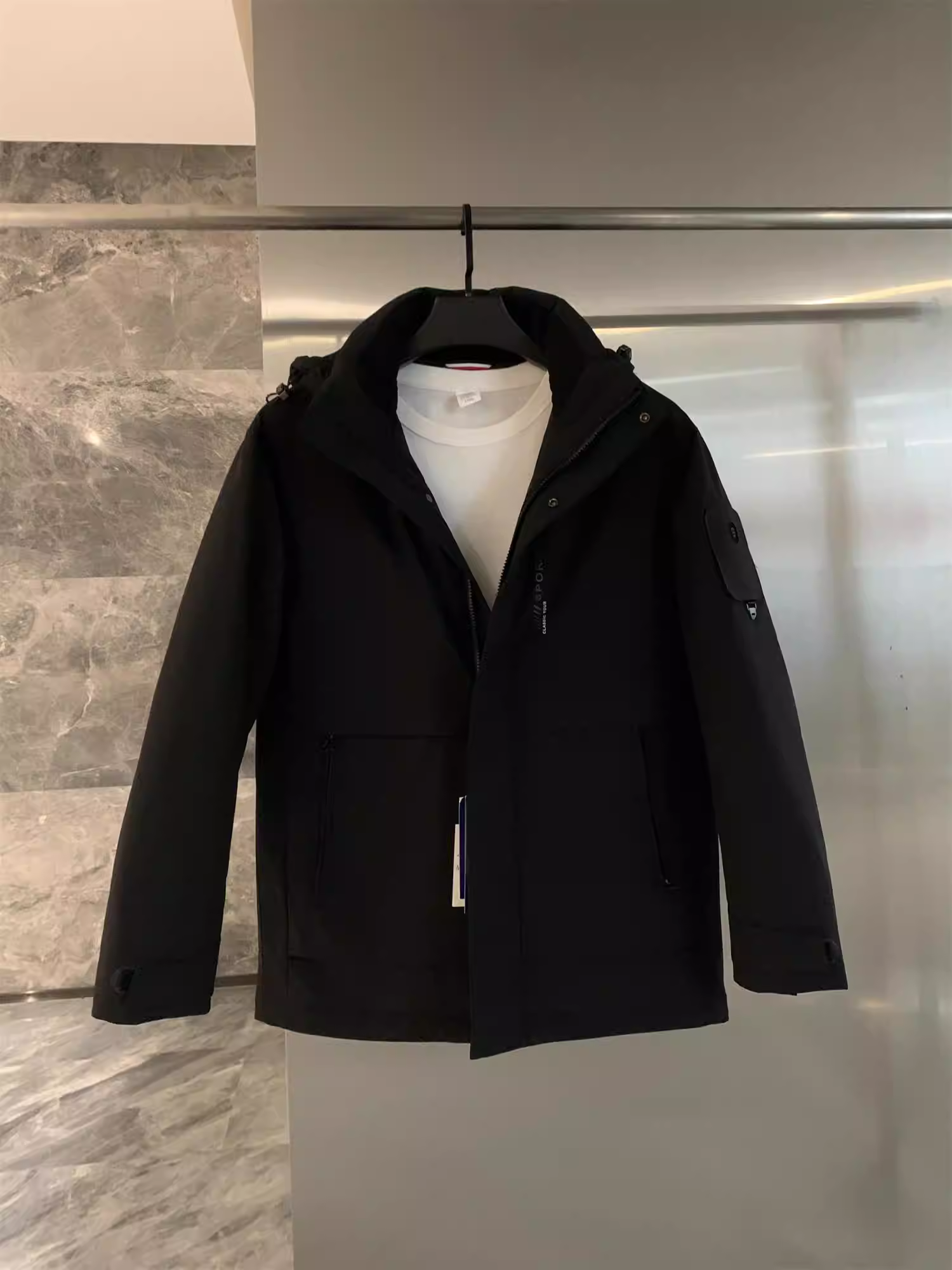 Don Quixote: Hơn 1000 sản phẩm trên quầy! Chịu được nhiệt độ lạnh đến -20 độ! Áo khoác giữ ấm mùa đông cho nam, thích hợp cho công việc ngoài trời.