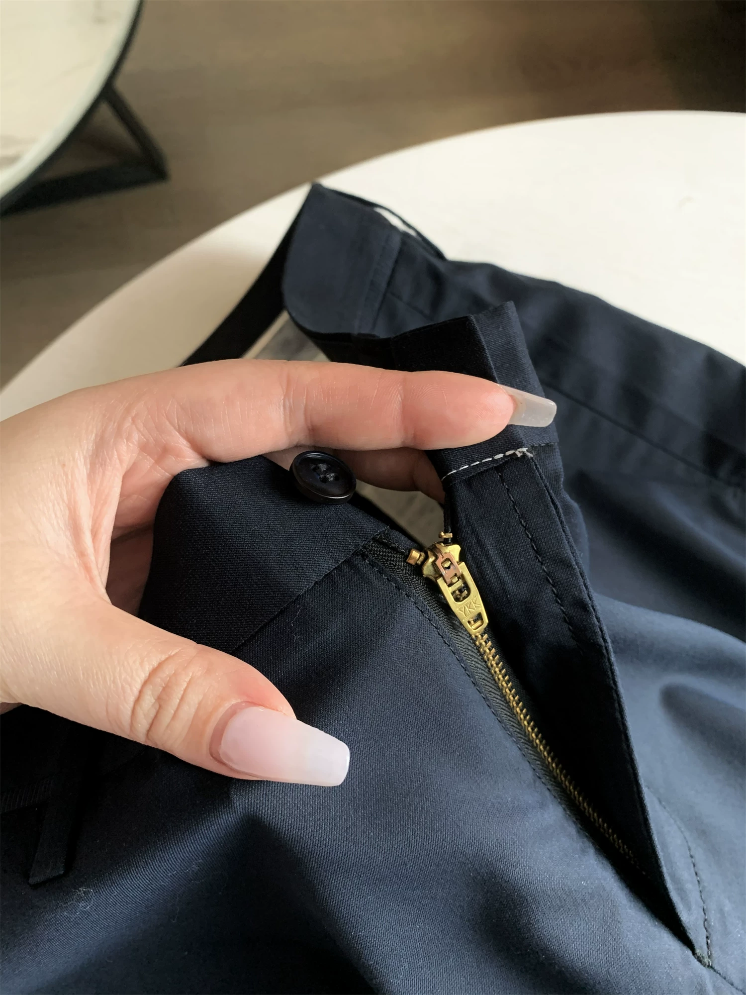 Don Quixote chứa chất liệu tơ tằm! Mềm mại, thoải mái và không bị nhăn! Quần nam mùa hè mỏng, đa năng, kiểu dáng thường ngày.