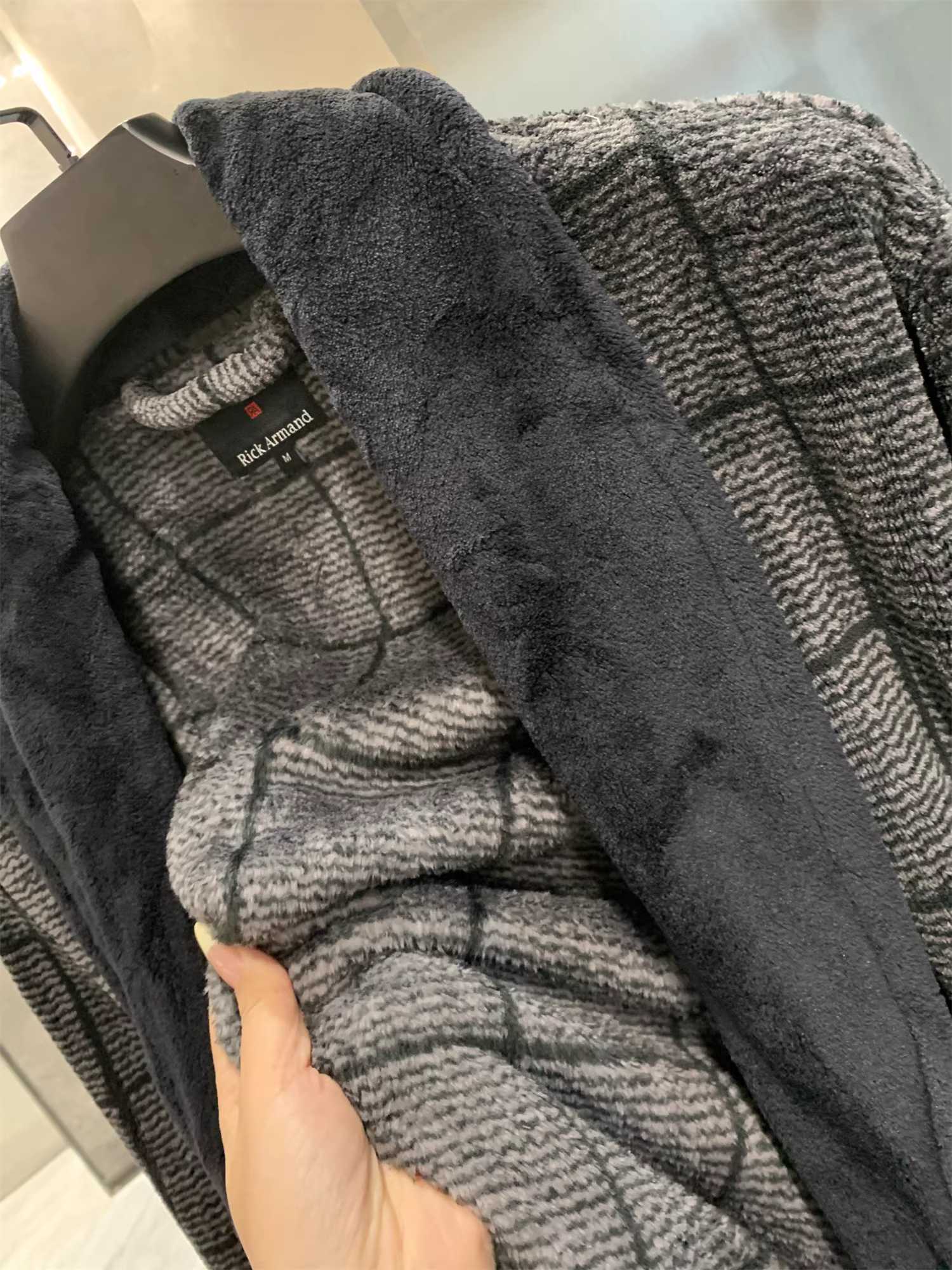 Don Quixote, hãy đi cho đi! Áo choàng flannel hai lớp ấm áp! Áo choàng ngủ dài kẻ ca rô mùa thu đông.