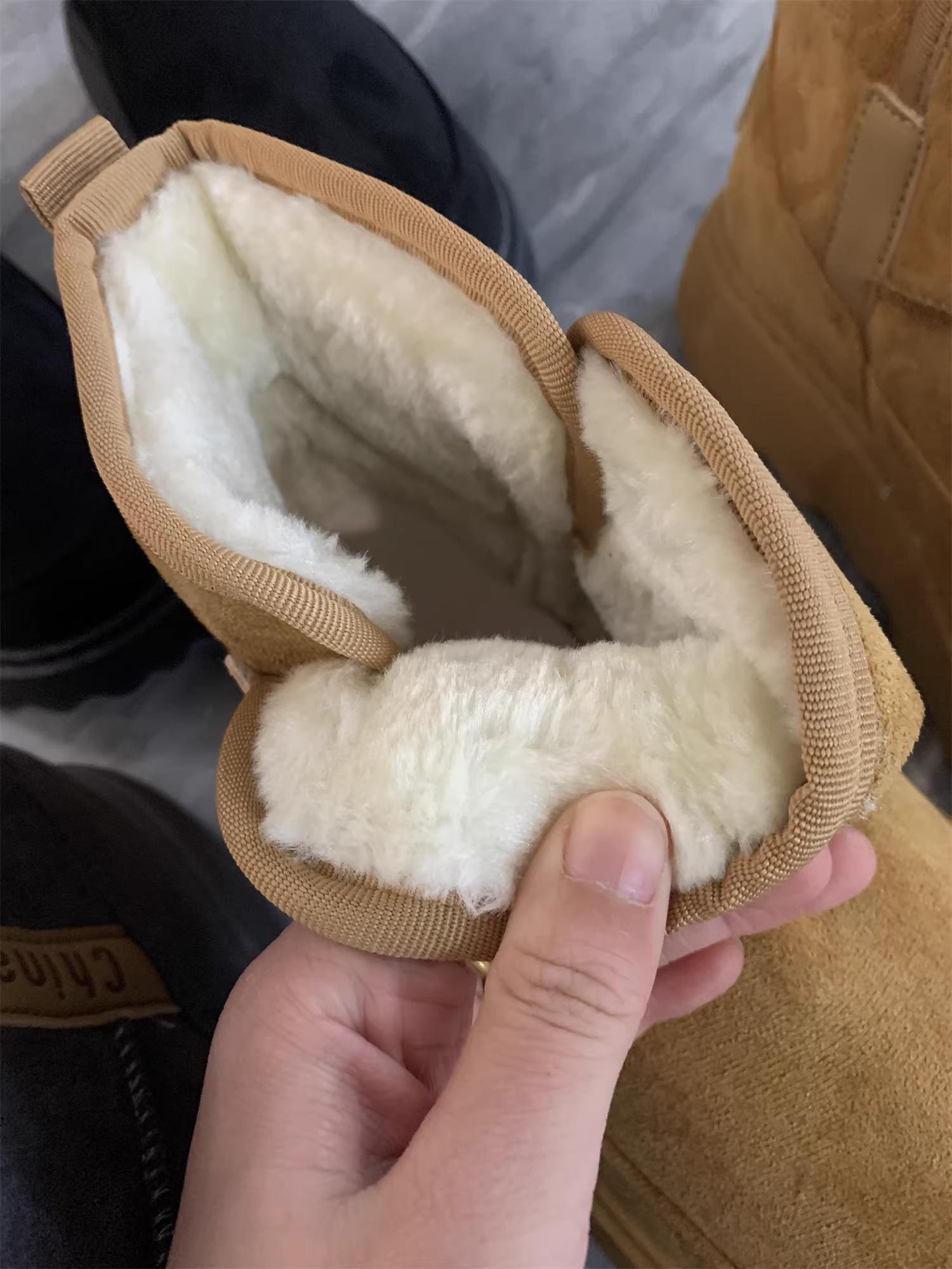 Giày bốt đi tuyết lót lông cừu đa năng Don Quixote! Giày bốt đi tuyết lót lông cừu dày dặn cao cổ màu trơn cho nam mùa thu đông, giày cotton thời trang