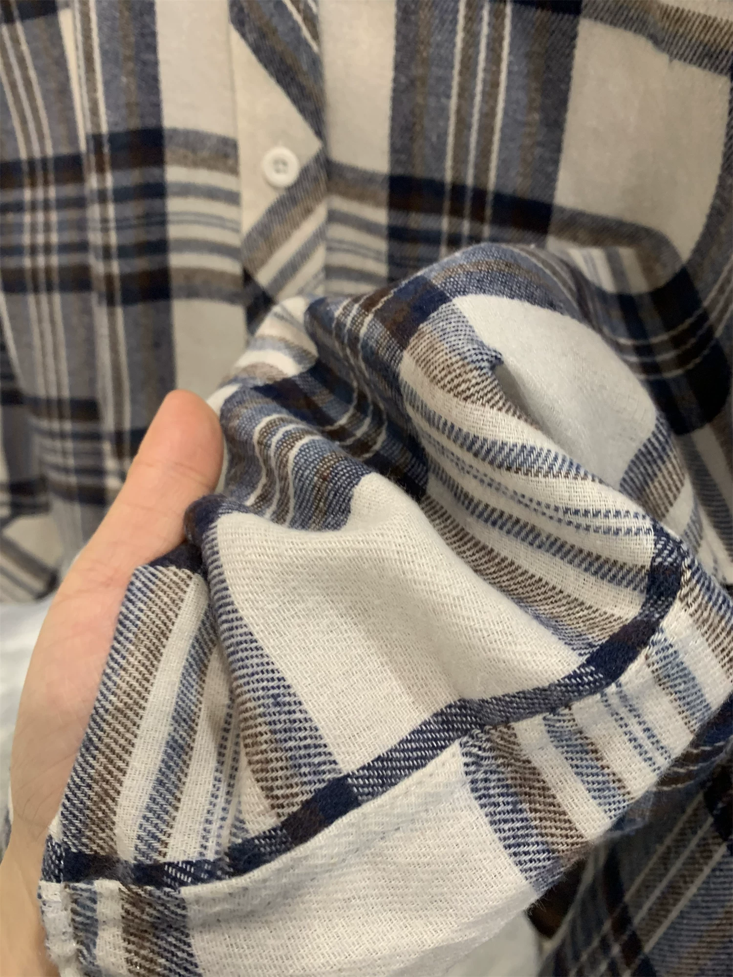 Don Quixote đã được giặt và chải sạch! Họa tiết ca rô! Áo sơ mi dài tay kẻ sọc cổ điển mùa xuân dành cho nam.