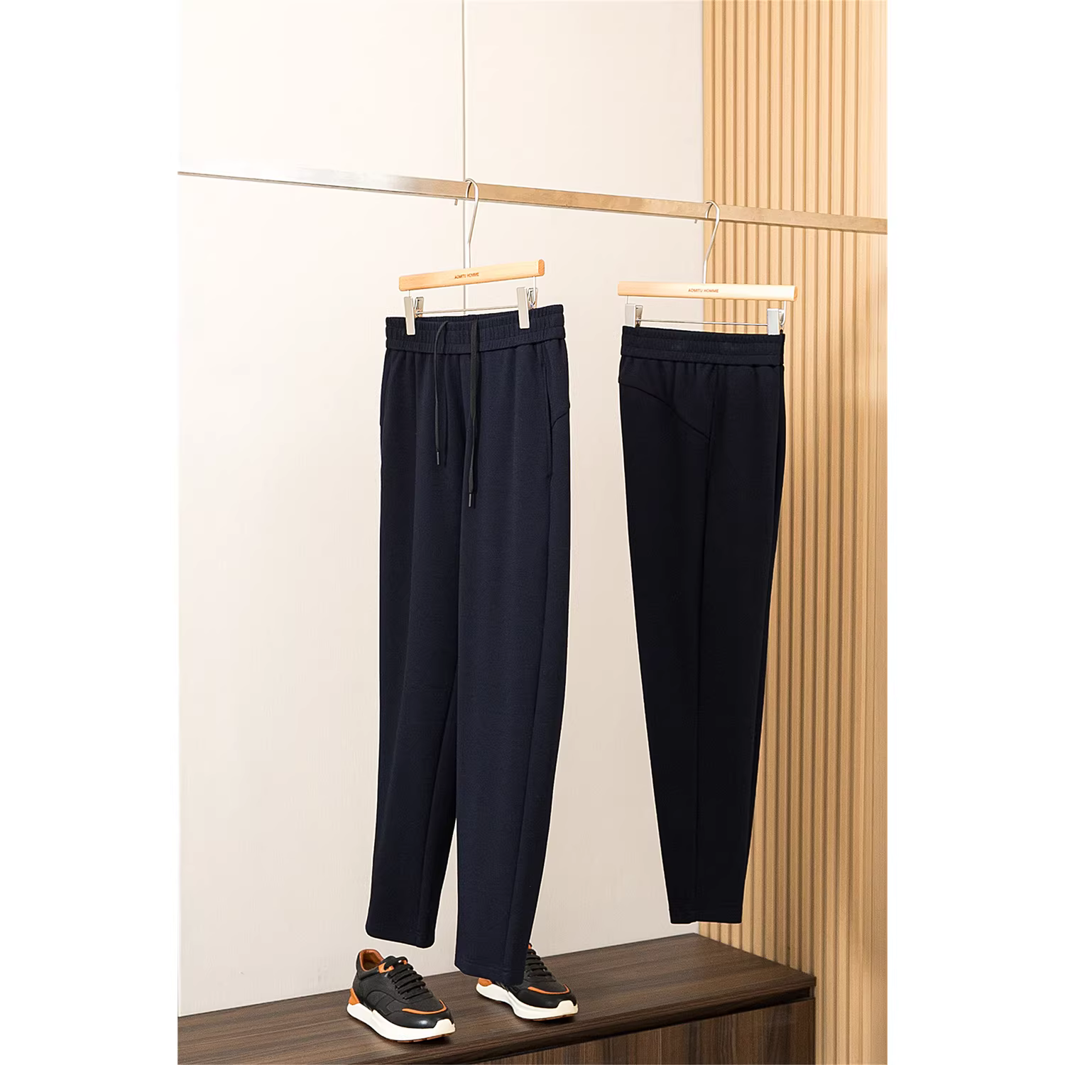 Don Quixote Z series chất lượng tương đương! Chất liệu len pha! Quần thể thao nam màu trơn, dáng hơi thon, mùa thu đông.