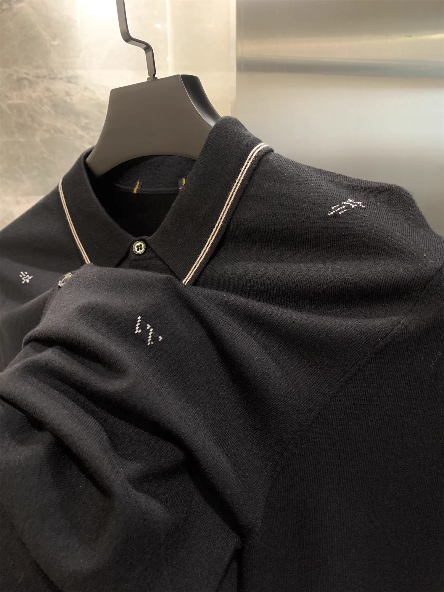 Don Quixote H series! Chất liệu dệt kim co giãn cao! Áo polo nam tay dài nửa khóa kéo chất liệu dệt kim mùa xuân thu