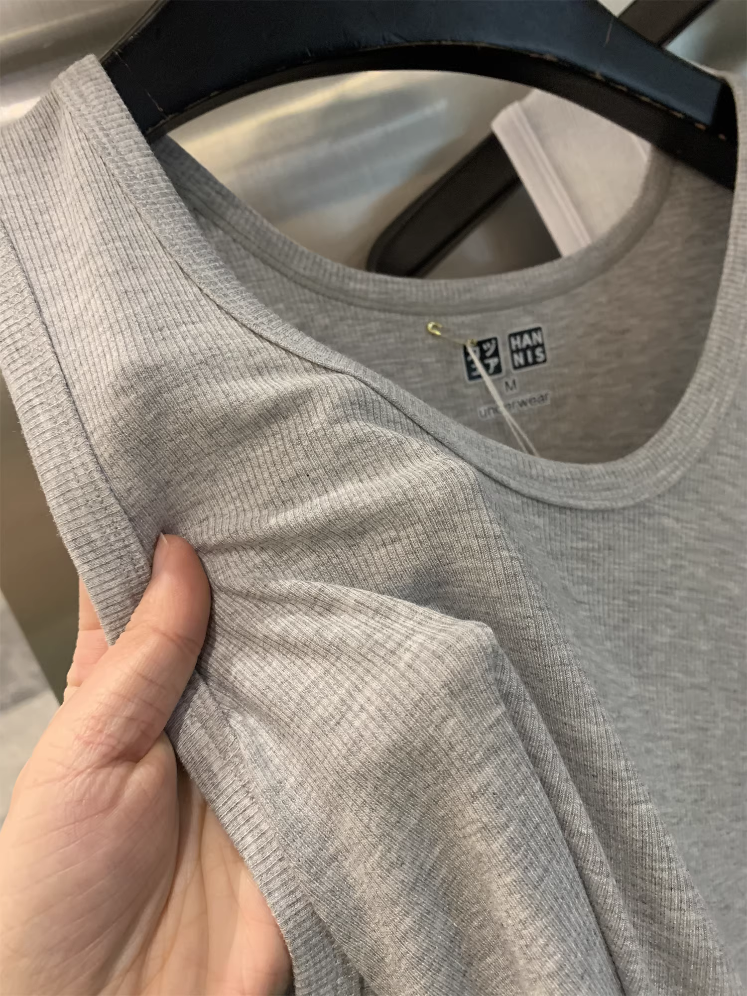 Don Quixote Old Channel! Độ đàn hồi cao sáu chiều! Áo vest không tay may sẵn đơn giản và đa năng dành cho nam giới.