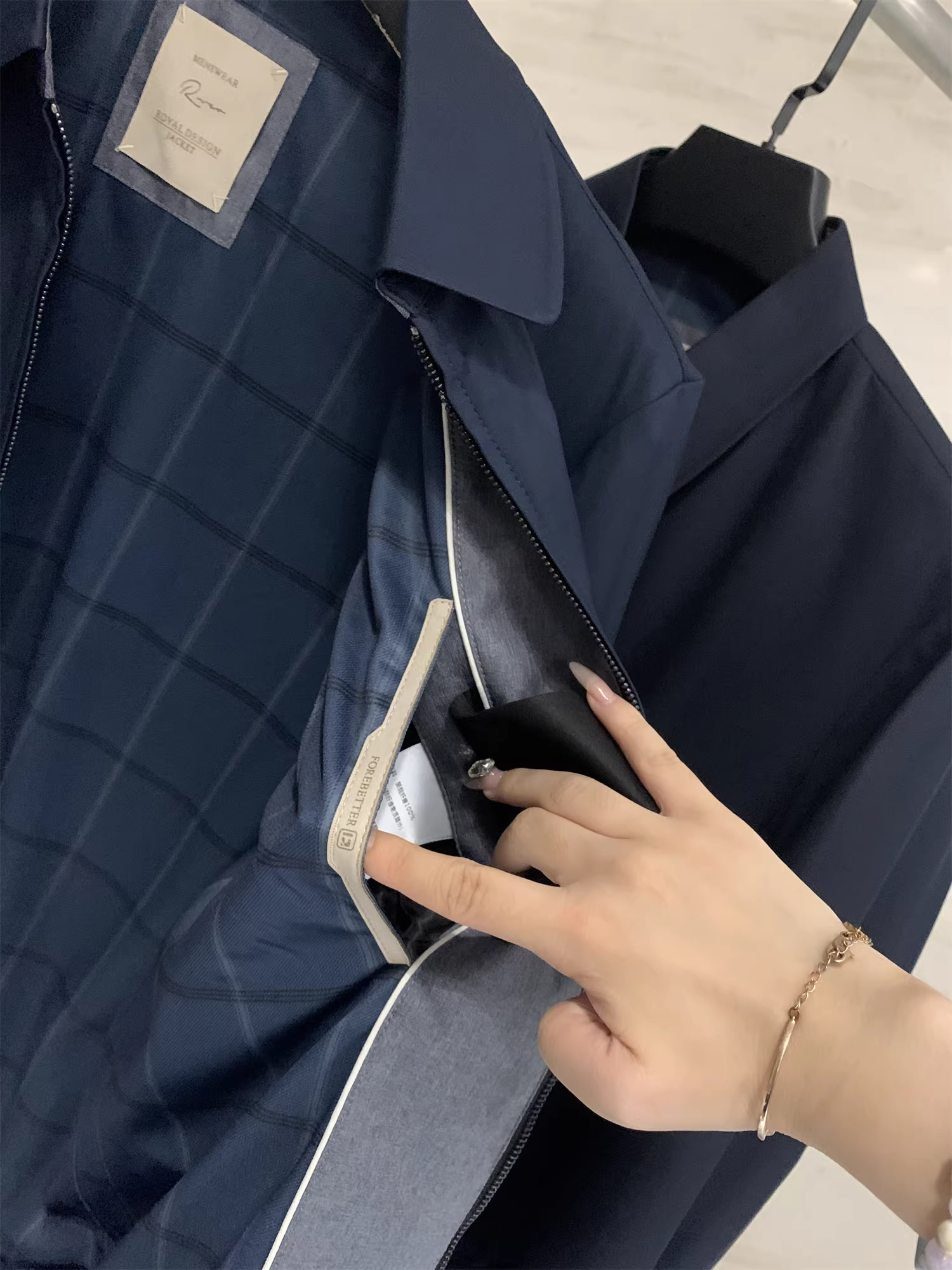 Dòng sản phẩm dành cho doanh nhân Don Quixote! Áo khoác có cổ đơn giản màu trơn dành cho nam giới mùa thu đông.