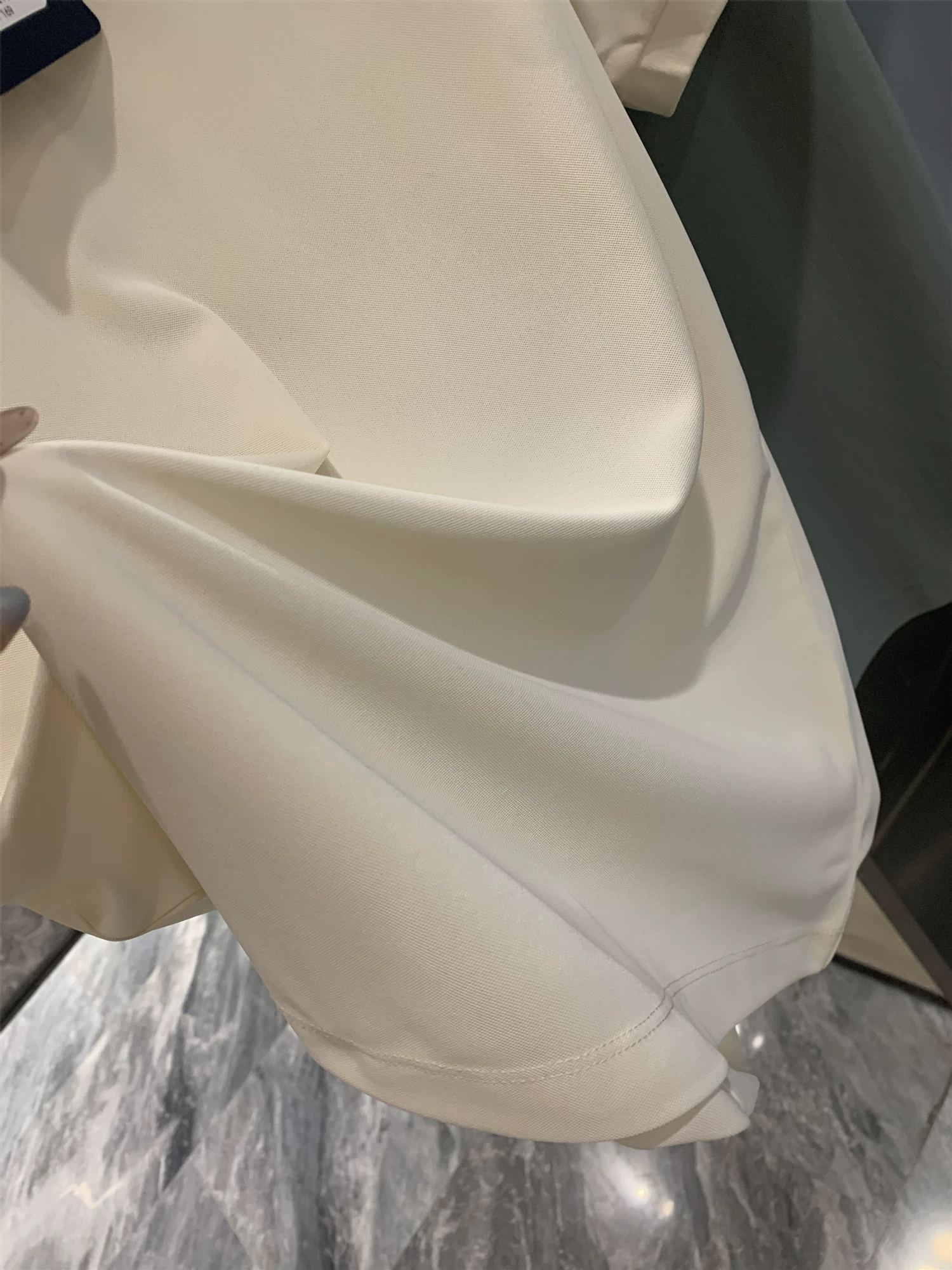 Đơn đặt hàng của công ty Don Quixote ODM! Vải pique liền mạch! Áo polo nam mùa hè chất liệu thoáng mát, màu trơn, đa năng, tay ngắn.