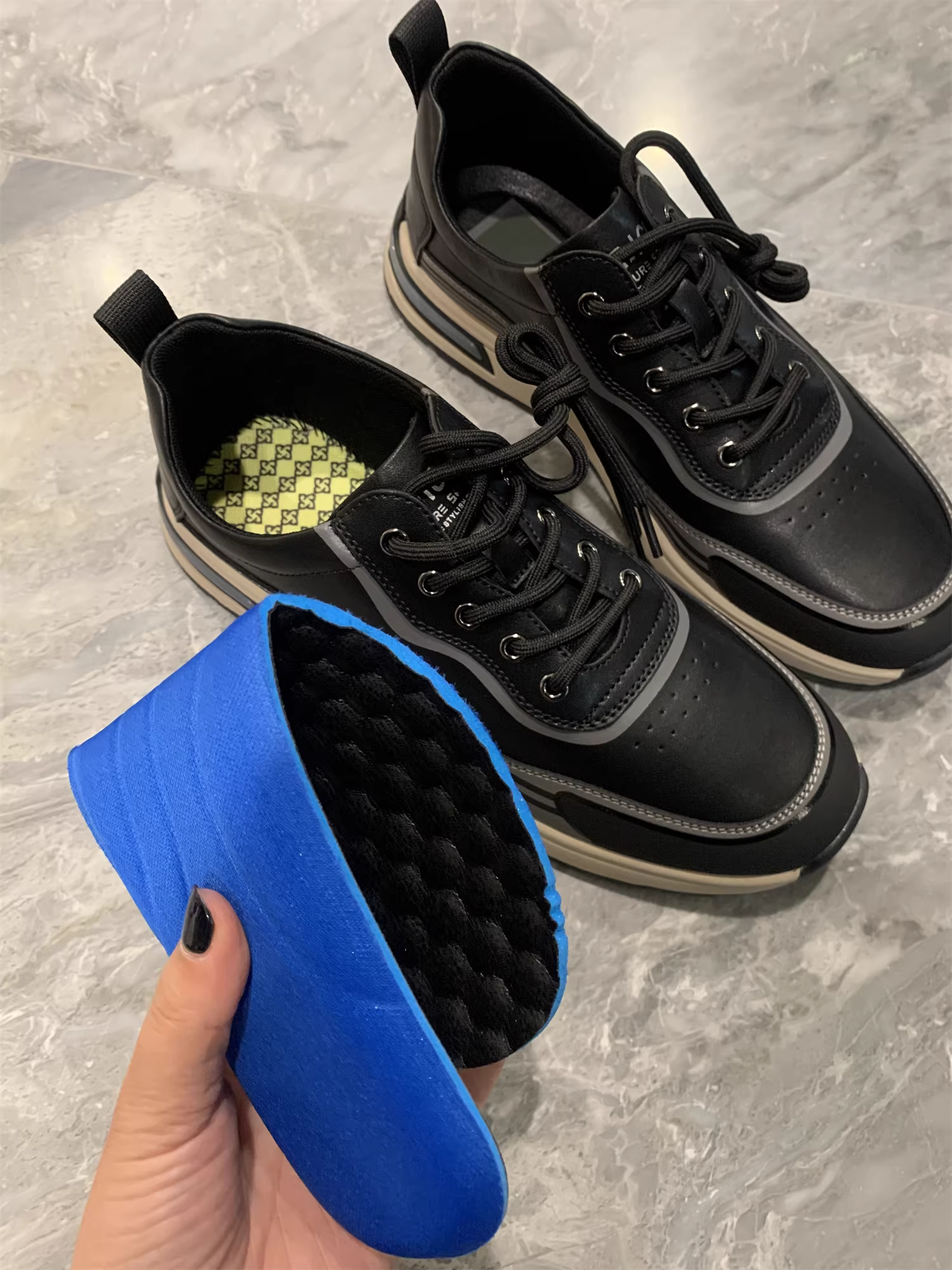 Don Quixote Offline 398! Ưu đãi tại trung tâm thương mại! Giày thể thao nam chất liệu da cao cấp, kiểu dáng đa năng, cổ thấp.