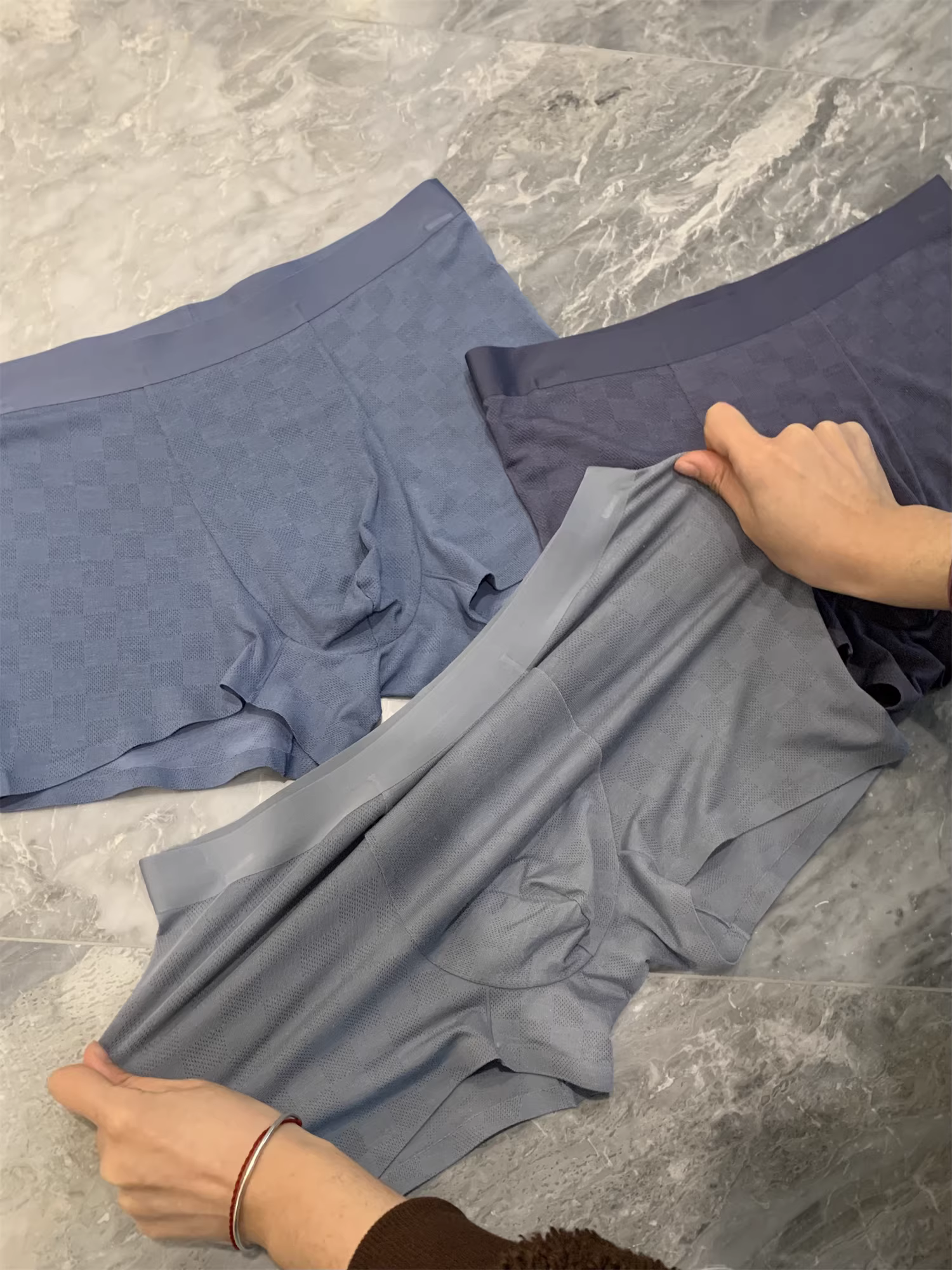 Don Quixote, một hộp gồm ba đôi! Phối chất liệu Ramie + Modal! Quần lót nam thoáng mát, co giãn.