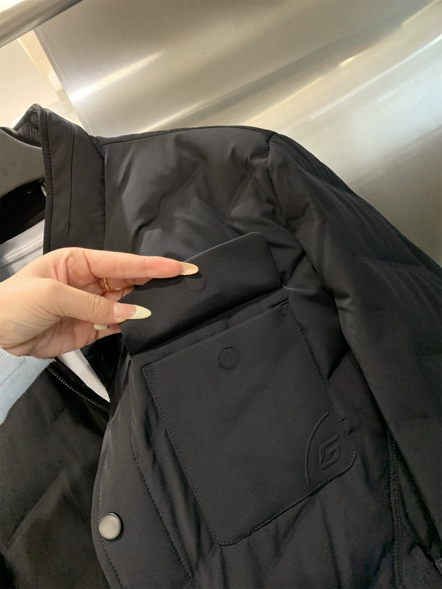 Don Quixote dòng H! Áo khoác phao nhẹ cổ đứng giữ ấm mùa thu đông, độ dày 90% lông vũ!