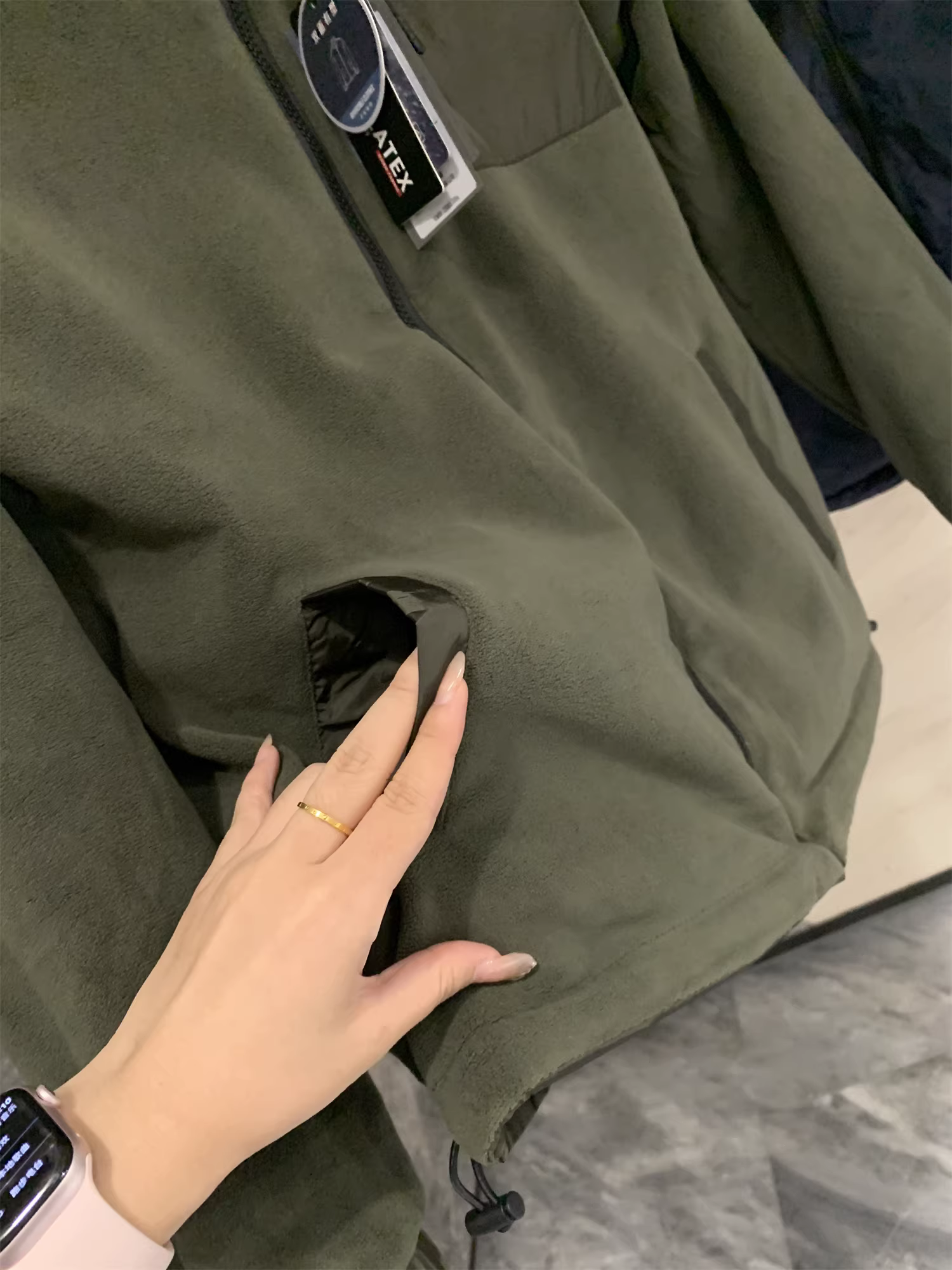 Áo khoác hai mặt thần kỳ của Don Quixote! Áo khoác có mũ trùm đầu bằng nylon kim loại lông cừu cực kỳ ấm áp dành cho nam mùa thu đông.