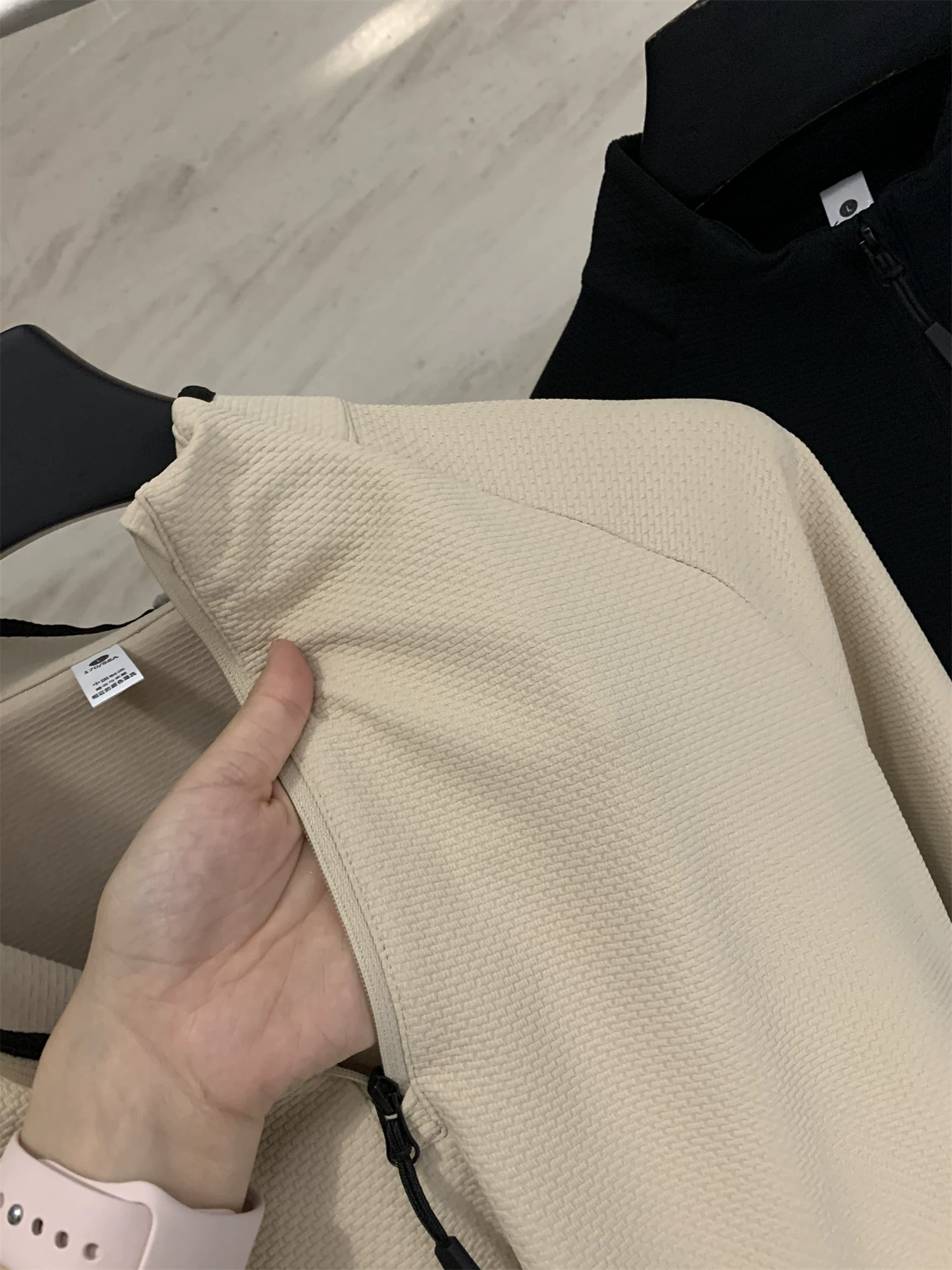 Dòng sản phẩm Don Quixote Outdoor Mountain! Áo thun nam dài tay có cổ đứng, chất liệu kẻ sọc, co giãn, đa năng, có khóa kéo nửa thân, mùa thu đông