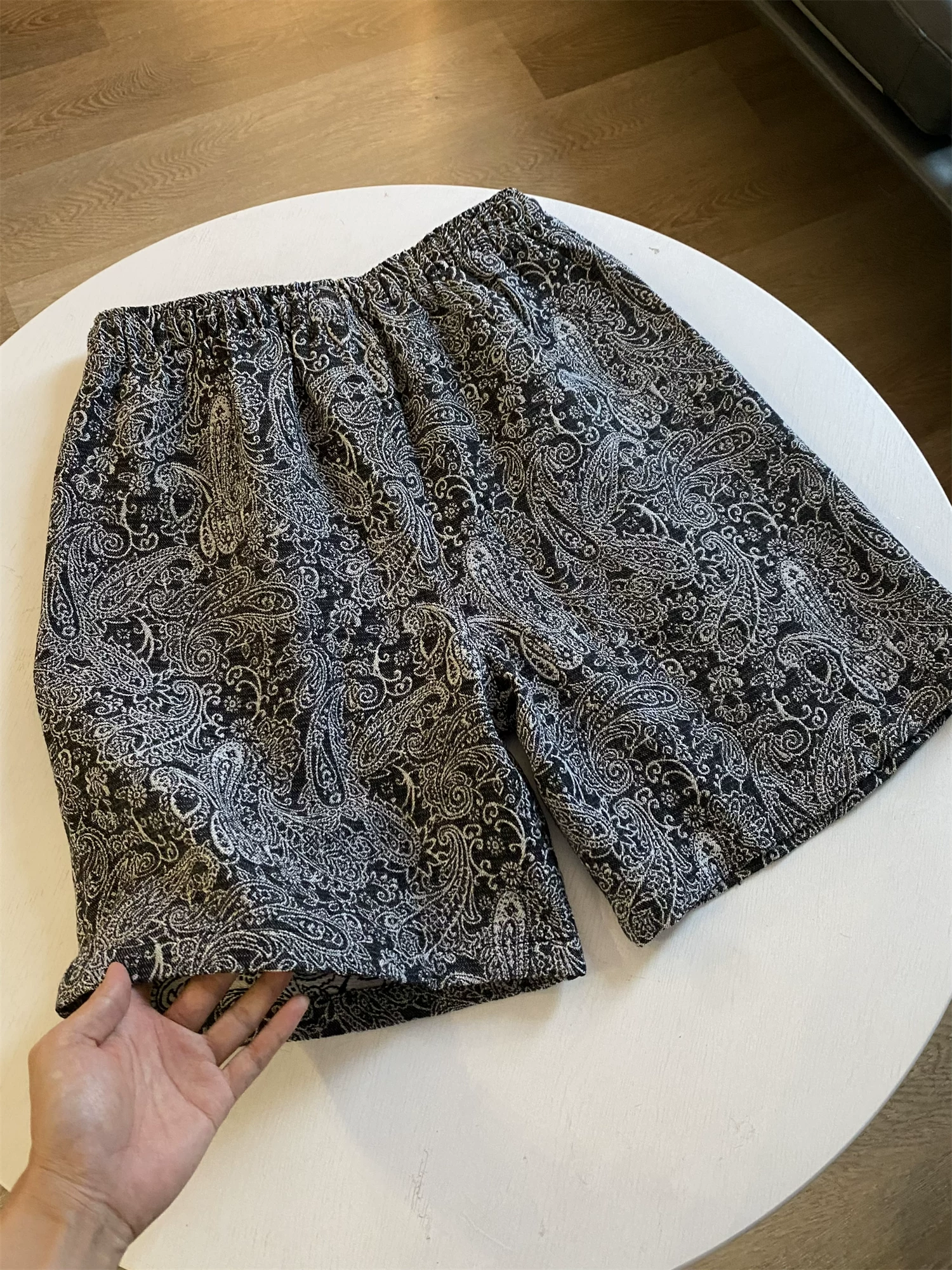 Dòng thiết kế Don Quixote! Vải Jacquard cổ điển! Quần short 5 điểm đa năng, lưng thun co giãn, dáng rộng dành cho nam