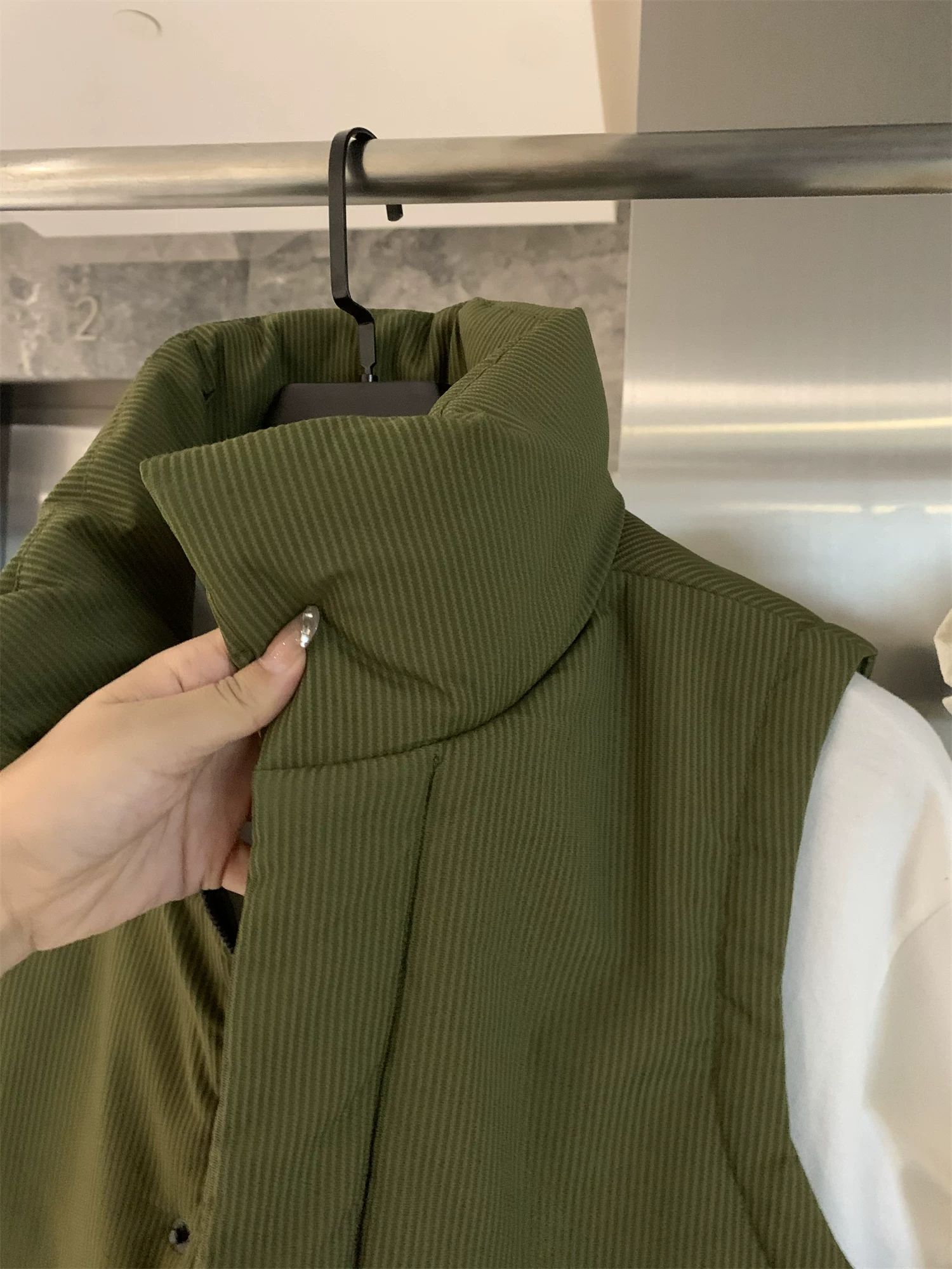 Don Quixote đi mua sắm để đặt hàng! Sành điệu và thời trang! Áo vest cotton không tay cổ đứng hợp thời trang mùa thu đông dành cho nam.