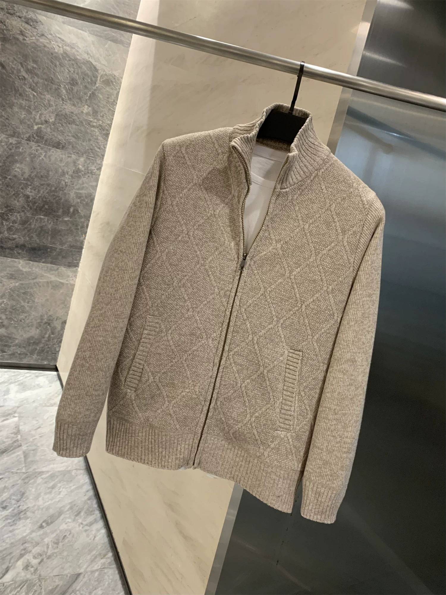 Don Quixote Phong cách cổ điển của Anh! Áo len cardigan nam dệt kim dày dặn ấm áp mùa thu đông hợp thời trang