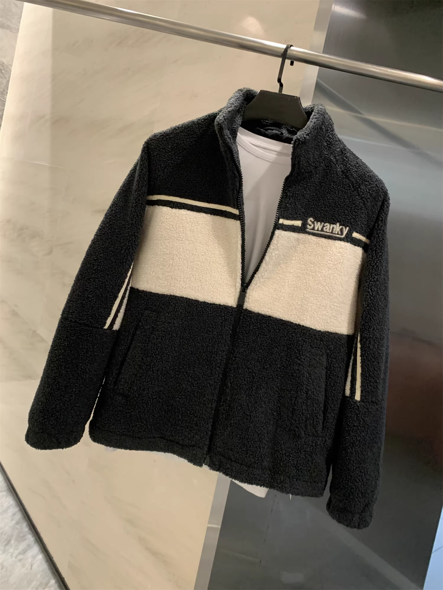 Don Quixote dòng H! Dày và ấm áp! Áo khoác nam mùa thu đông phối màu giả lông cừu kiểu giản dị.