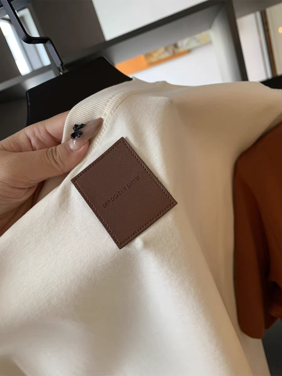 Đặt hàng thương hiệu thời trang Don Quixote! Chất liệu cotton mềm mại thân thiện với da! Áo thun nam ngắn tay in chữ màu trơn mùa hè.