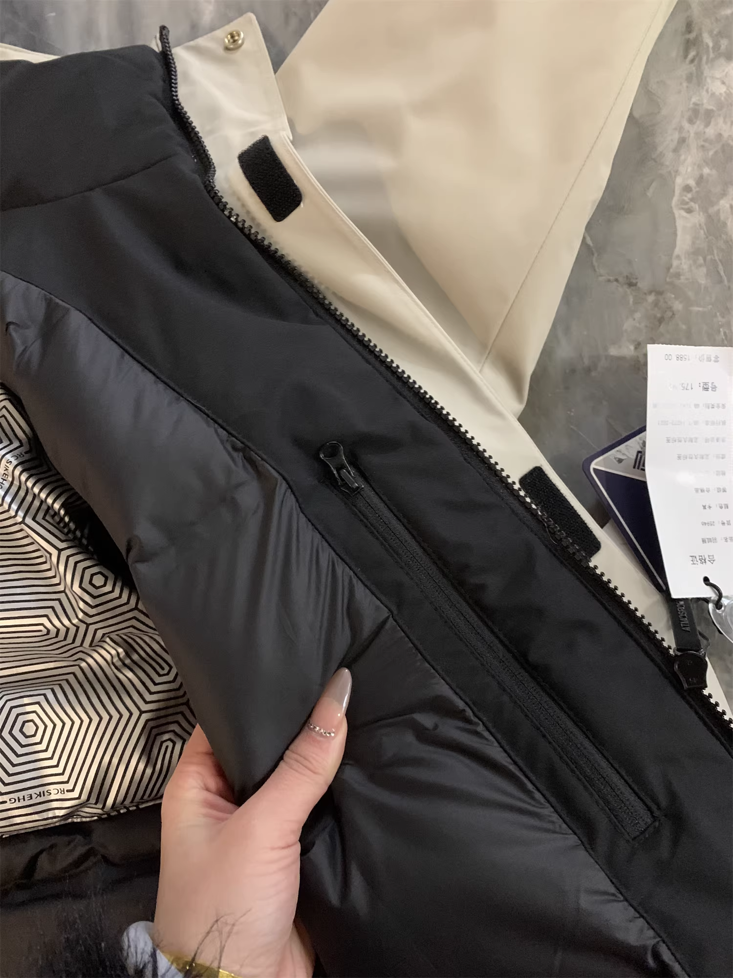 Nhà máy ODM Don Quixote! 90% lông vũ vịt + công nghệ sưởi tiên tiến! Áo khoác phao nam phối màu mùa đông.