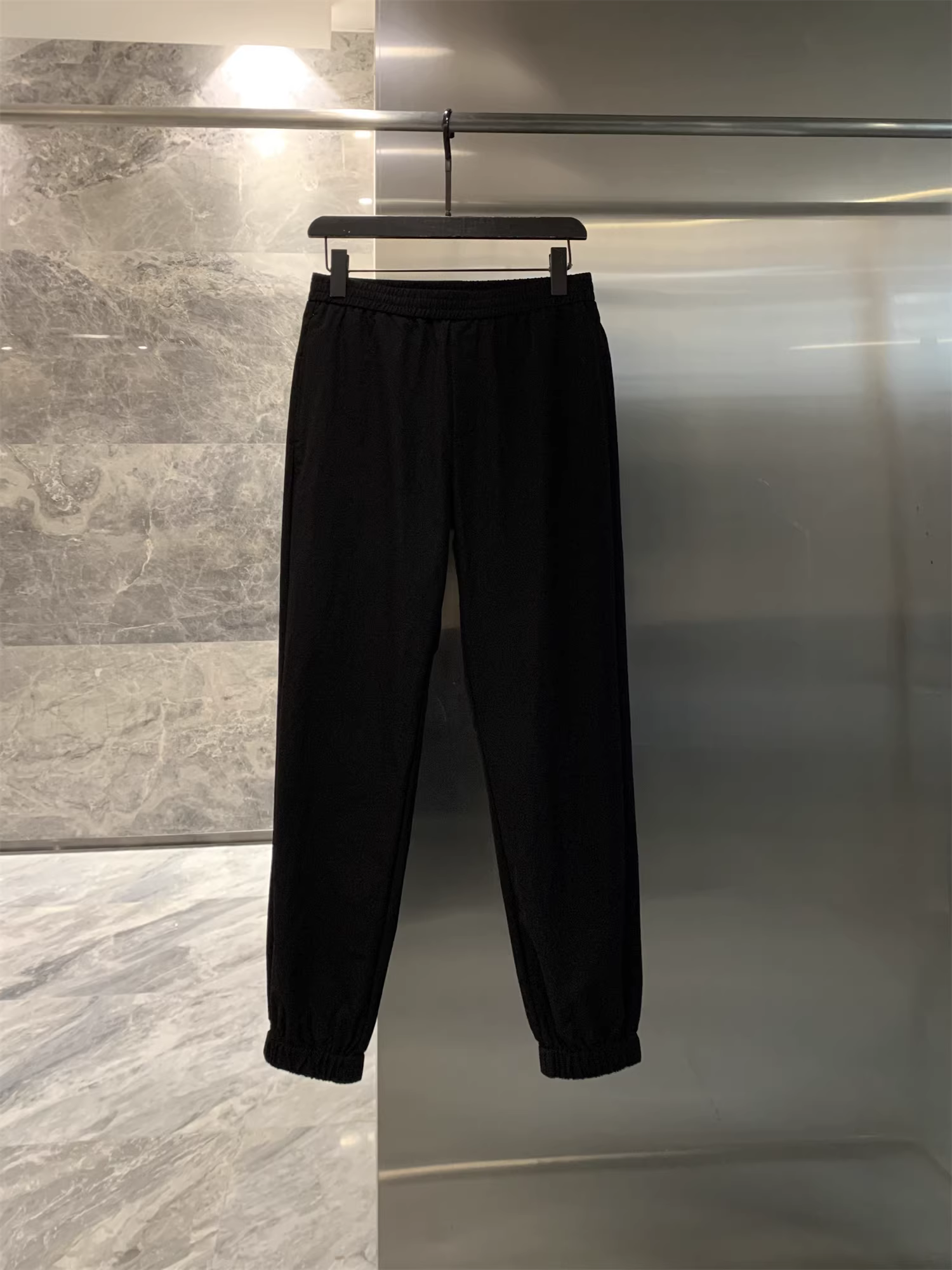 Dòng thiết kế Nhật Bản của Don Quixote! Nhanh khô và thoáng khí! Quần thường ngày có dây rút màu trơn dành cho nam mùa hè.