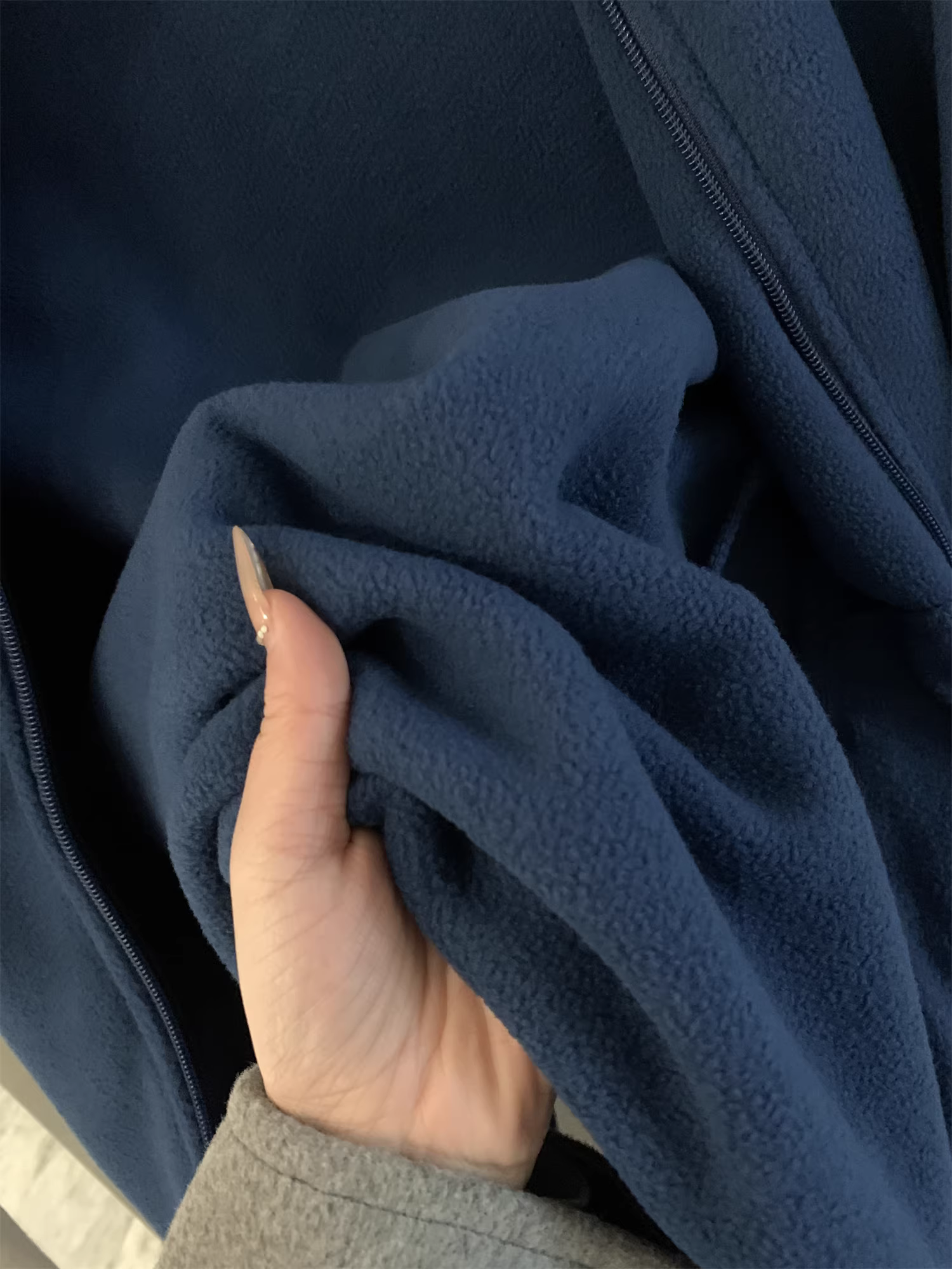 Don Quixote Brick Industry Outdoor Fleece! Áo khoác có cổ đứng giữ nhiệt, giữ ấm cho cặp đôi mùa thu đông, hợp thời trang.