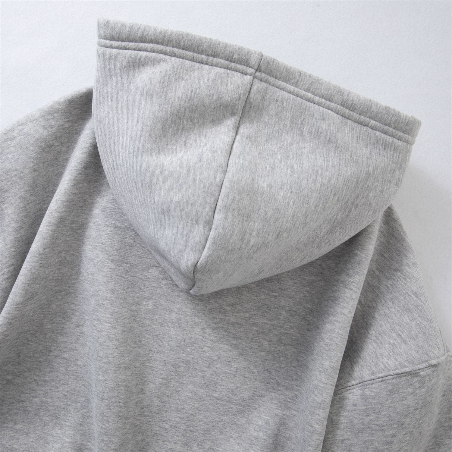 Đơn đặt hàng của công ty Don Quixote ODM! Áo khoác cardigan có mũ, chất liệu lót lông cừu giữ ấm! Áo khoác nỉ unisex màu trơn, phong cách thường ngày, hợp thời trang cho mùa thu đông.