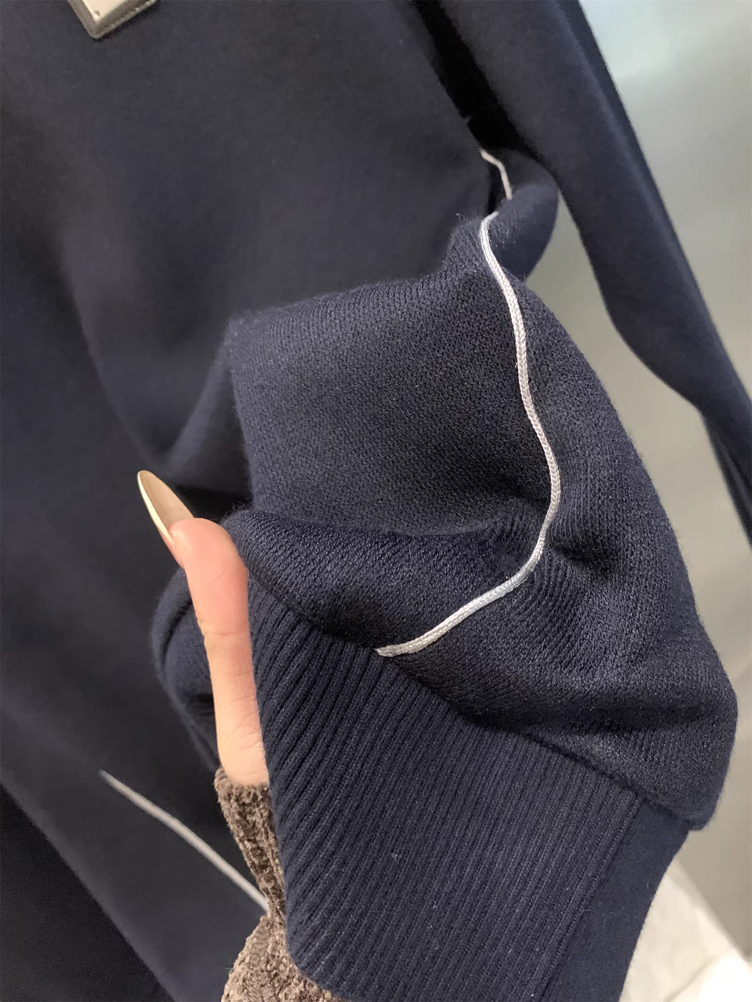 Áo len dài tay nam Don Quixote H, kiểu dáng cổ điển! Có lớp lót lông cừu ấm áp tích hợp! Áo len dài tay mùa thu đông, chất liệu lông cừu, kiểu dáng thường ngày, ấm áp dành cho nam.