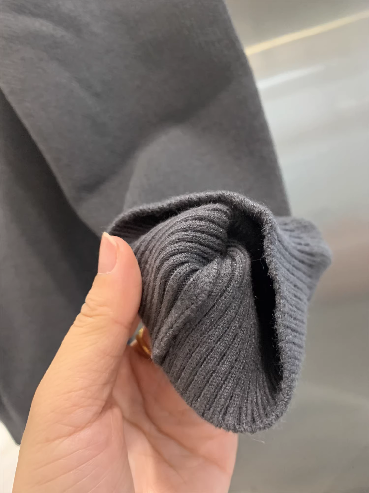 Don Quixote H Family Classic Series! Ngoại tuyến 268! Áo len dệt kim dày dặn, thân thiện với da, thoáng khí, kiểu dáng giản dị