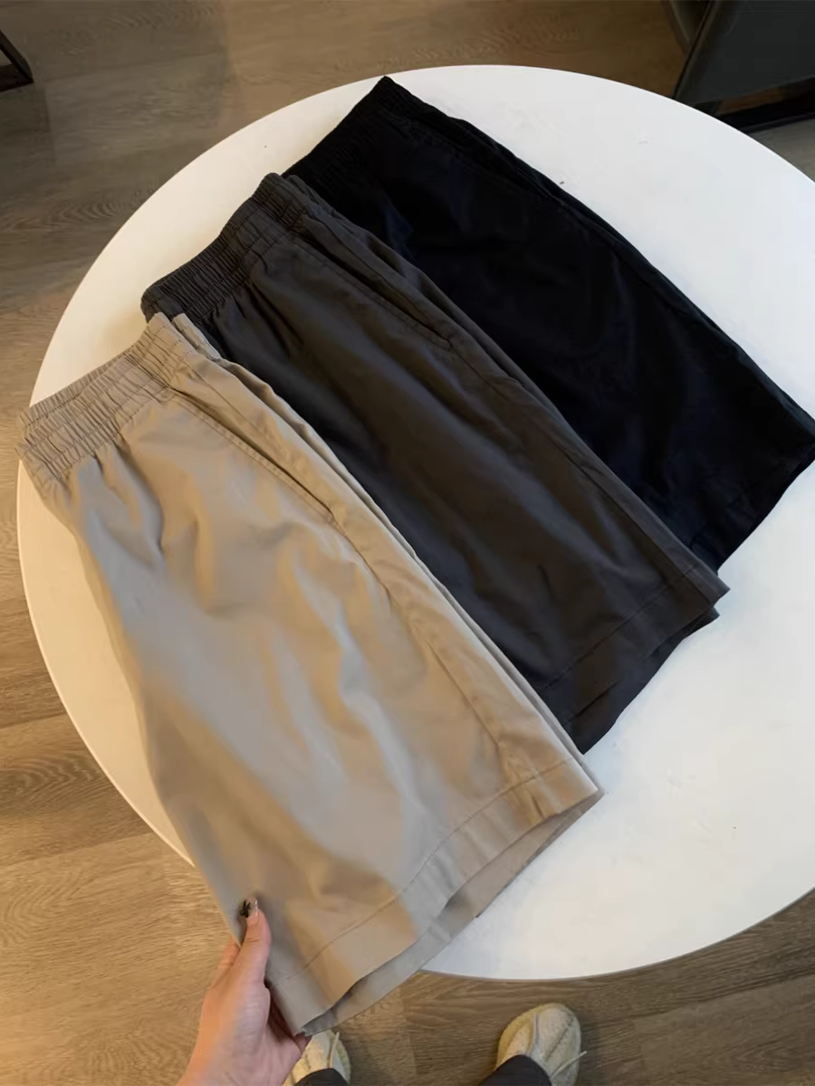 Đảo Don Quixote - Đặc sản! Chất liệu vải giặt cao cấp, thân thiện với da và thoáng khí! Quần short nam 5 điểm dáng thẳng lưng thun co giãn mùa hè.