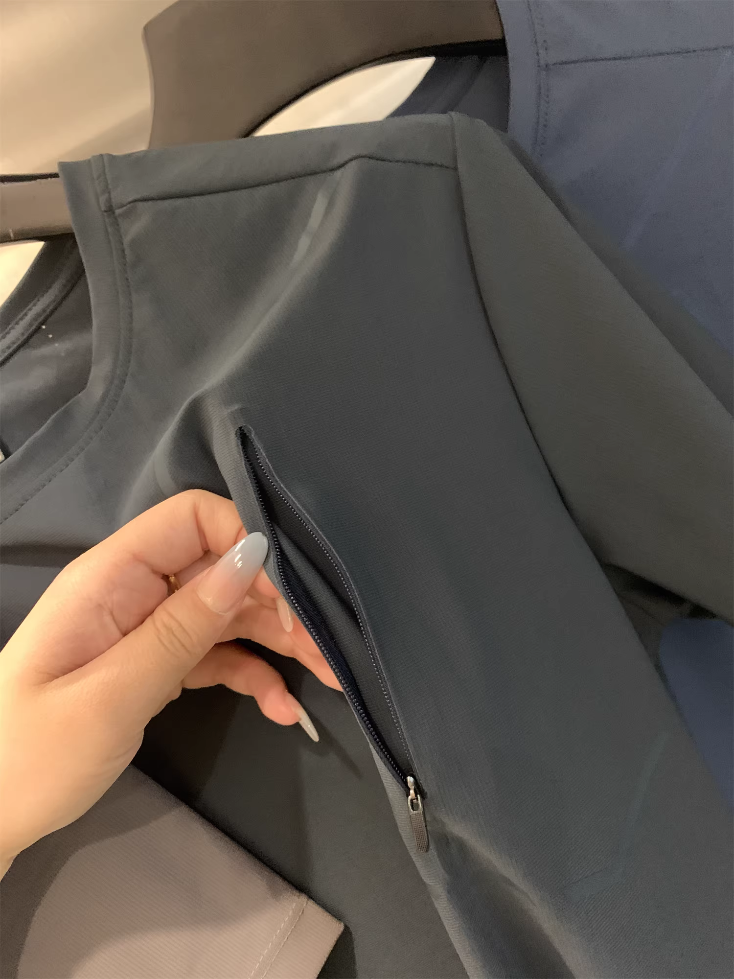 Don Quixote Nhẹ và nhanh khô! Áo thun ngắn tay có băng dính, co giãn và thoáng khí, thích hợp cho huấn luyện thể thao và giải trí ngoài trời mùa hè dành cho nam giới