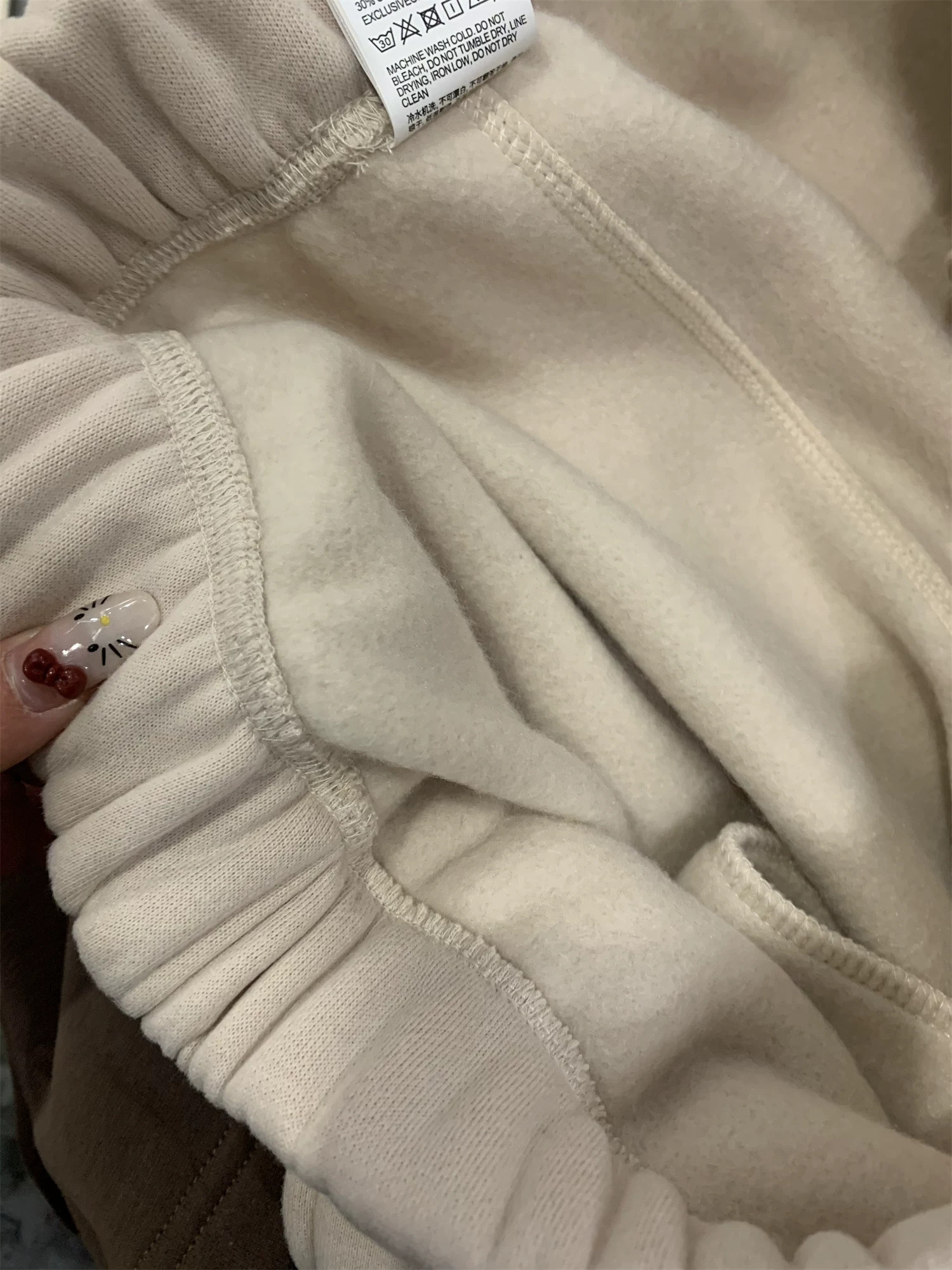 Don Quixote, luôn ấm áp và thoải mái! Quần áo thường ngày cơ bản! Quần ống đứng đa năng, ấm áp, lót lông cừu mùa thu đông.