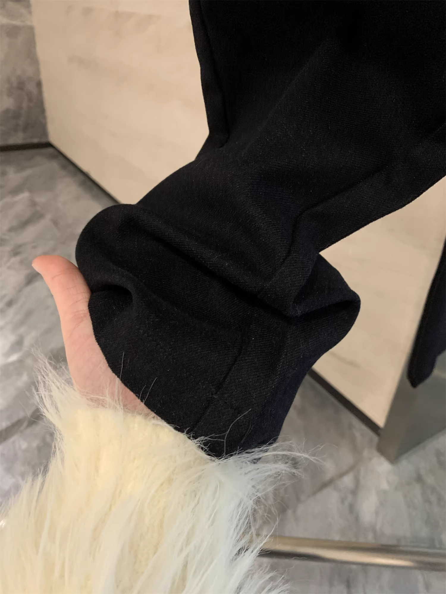 Don Quixote, chống gió và ấm áp! Co giãn và không nhăn! Quần âu nam mùa thu đông, kiểu dáng thẳng, chất liệu dày dặn.