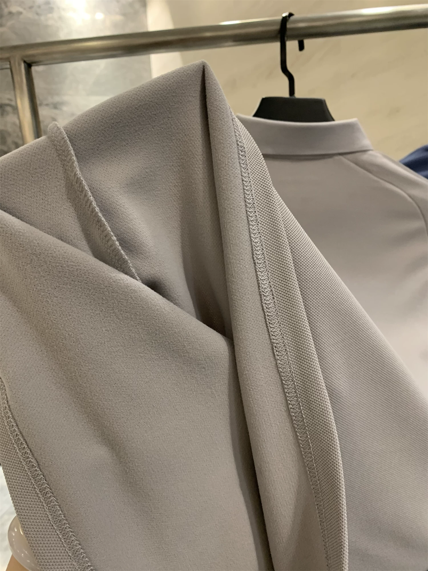 Don Quixote Giải trí ngoài trời! Thiết kế 3D! Áo Polo nam tay dài màu trơn chất liệu thun co giãn cao, thích hợp cho mùa xuân và mùa thu