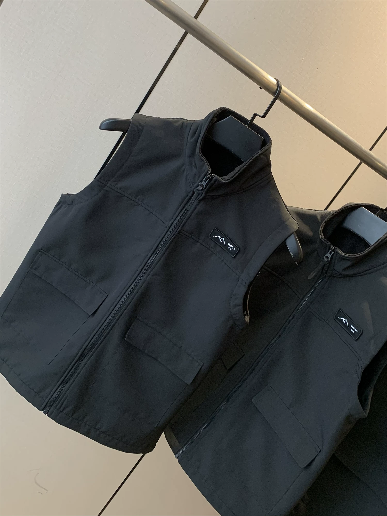 Don Quixote Giải trí ngoài trời! Áo vest cổ đứng lót lông cừu chống gió chống nước mùa xuân dành cho nam hợp thời trang