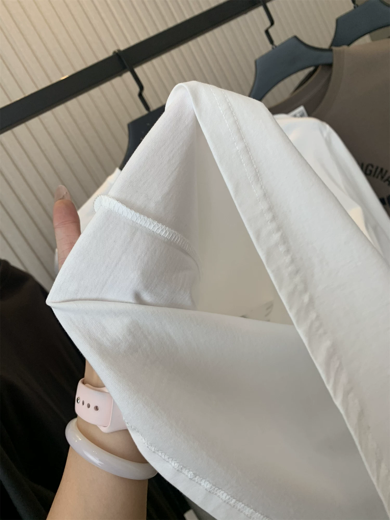 Đơn đặt hàng của công ty Don Quixote ODM! Giá bán lẻ 398! Áo thun dài tay chất liệu cotton dài sợi, in họa tiết vintage, kiểu dáng cũ kỹ.