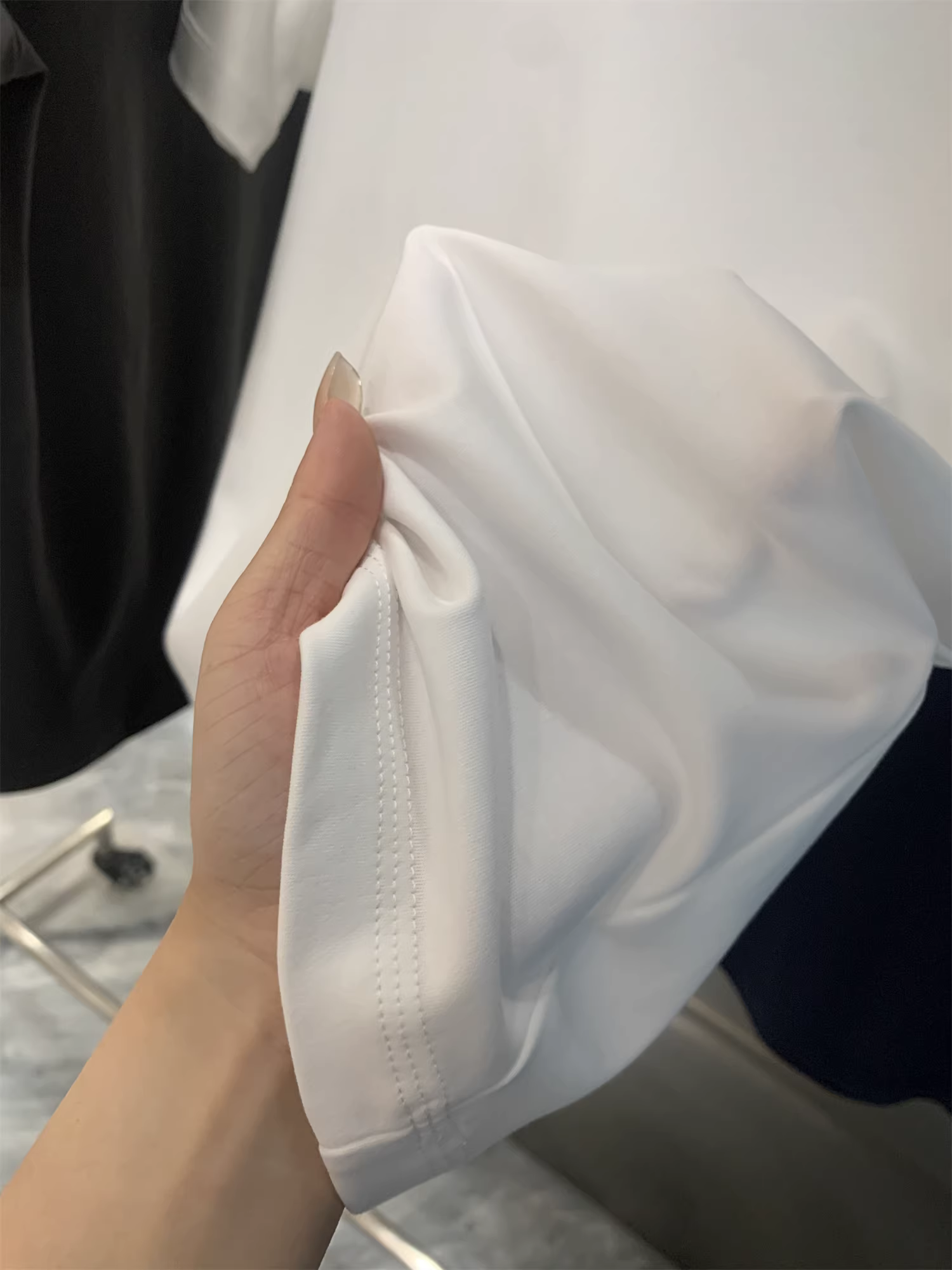 Don Quixote: Đồ tuyệt vời! Chất liệu cotton mềm mại hai mặt! Áo thun ngắn tay cổ tròn đa năng, phong cách thường ngày mùa hè dành cho nam và nữ, hợp thời trang.