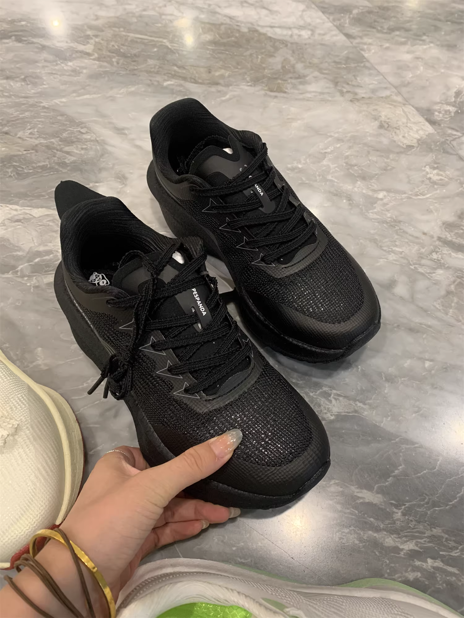 Đế xốp nhẹ Don Quixote! Giảm xóc và hồi phục! Giày thể thao thông thường thoáng khí dành cho cặp đôi