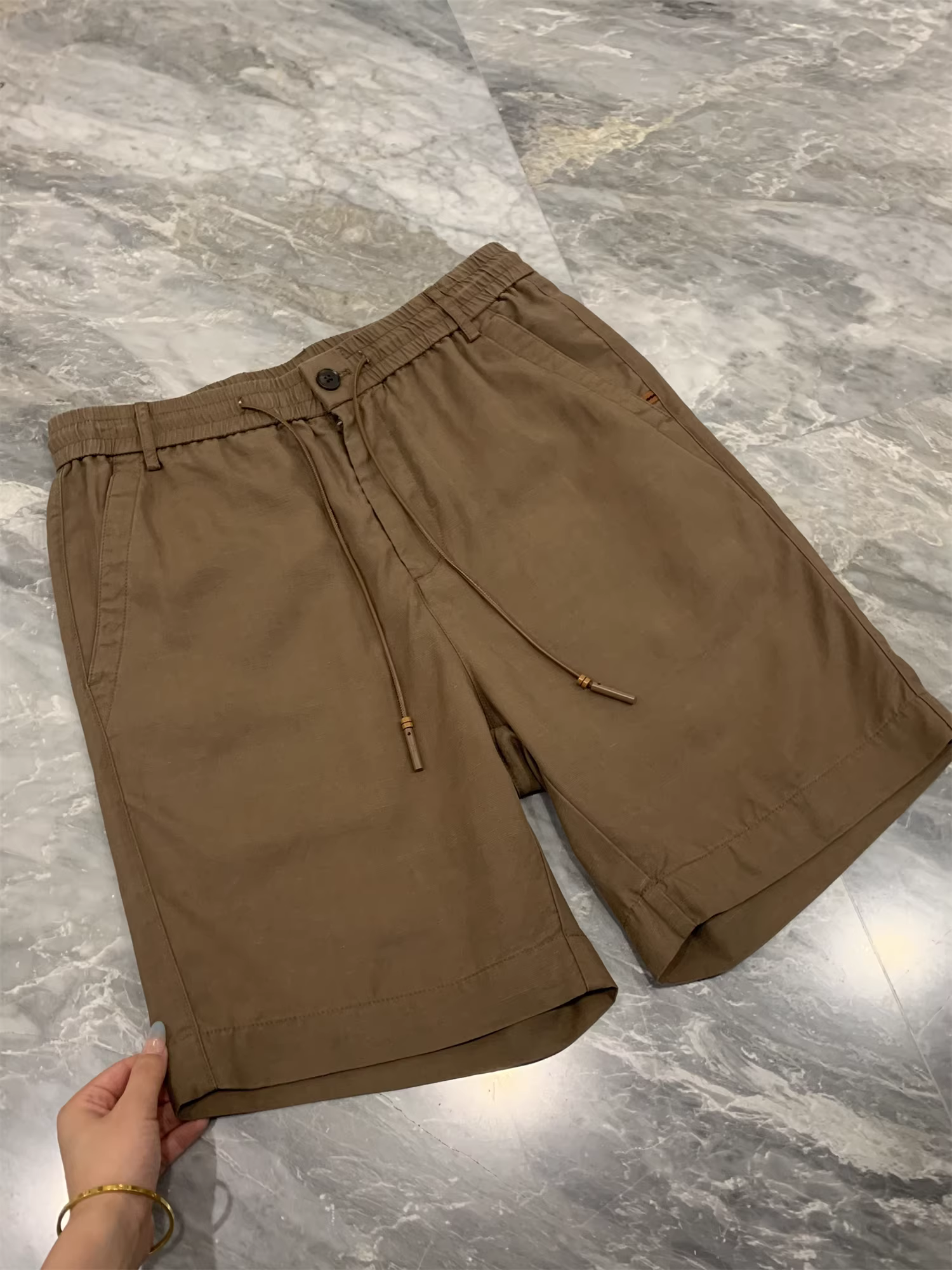 Don Quixote, phong cách tiền bạc cổ điển! Vải lanh + Tencel Lyocell! Quần short nam cá tính, thoáng mát, đa năng.