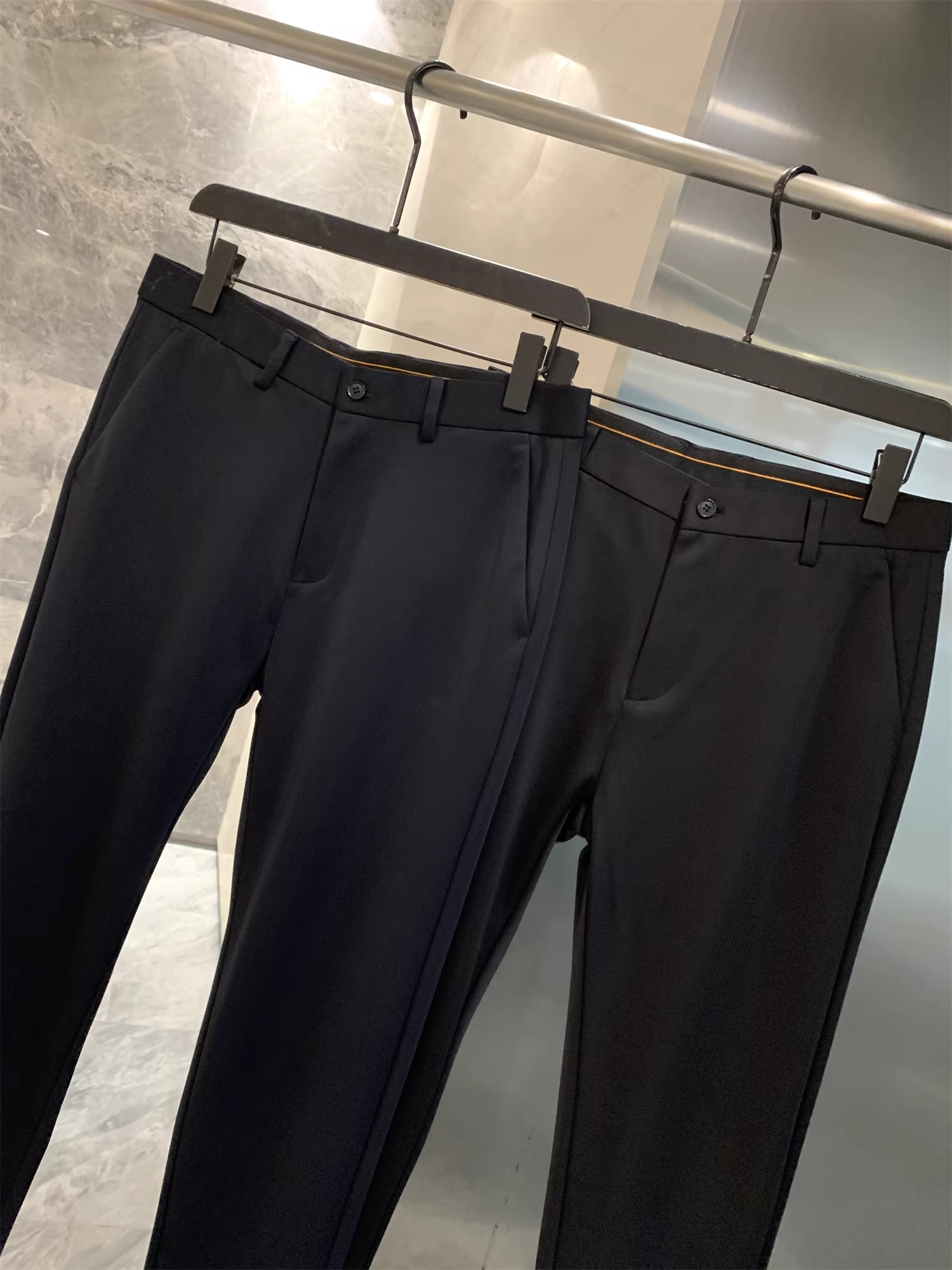 Don Quixote Sheep Wool! Quần ống đứng nam chất liệu lông cừu, lót lông cừu dày dặn! Quần ấm áp, phong cách công sở thường ngày, thích hợp cho mùa thu đông.