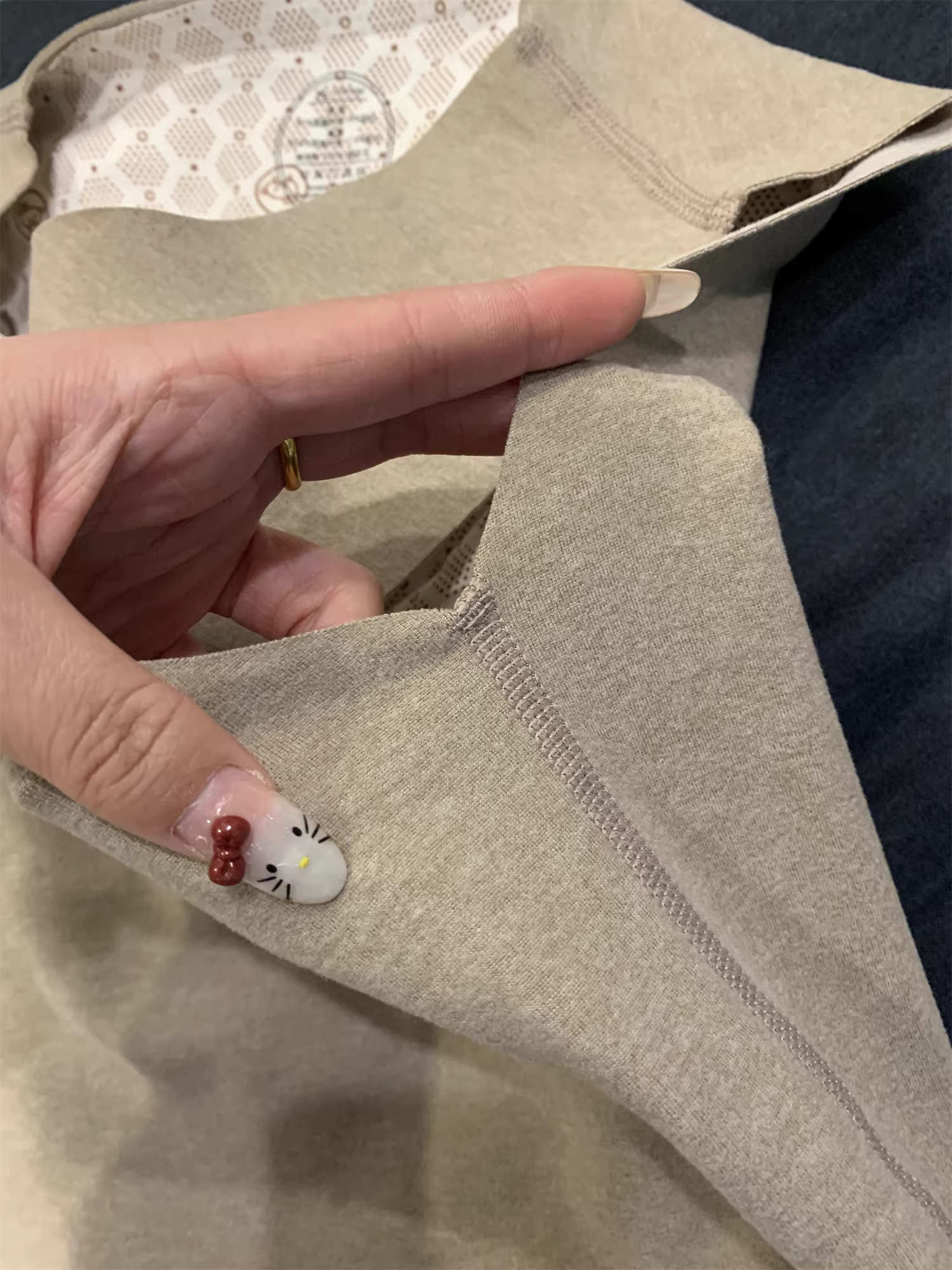 Don Quixote 100% chất liệu len cừu! Lót lông cừu giữ nhiệt và ấm áp! Áo lót giữ nhiệt mùa đông cho nam.