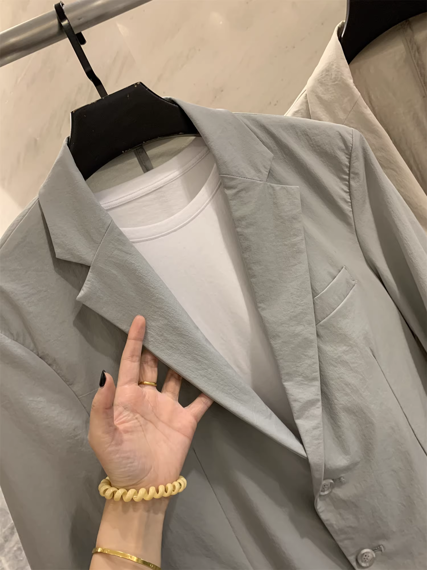 Don Quixote Han Dan Chuyuan! Công nghệ nhẹ! Áo khoác blazer thông thường mỏng, thoáng khí dành cho nam giới.